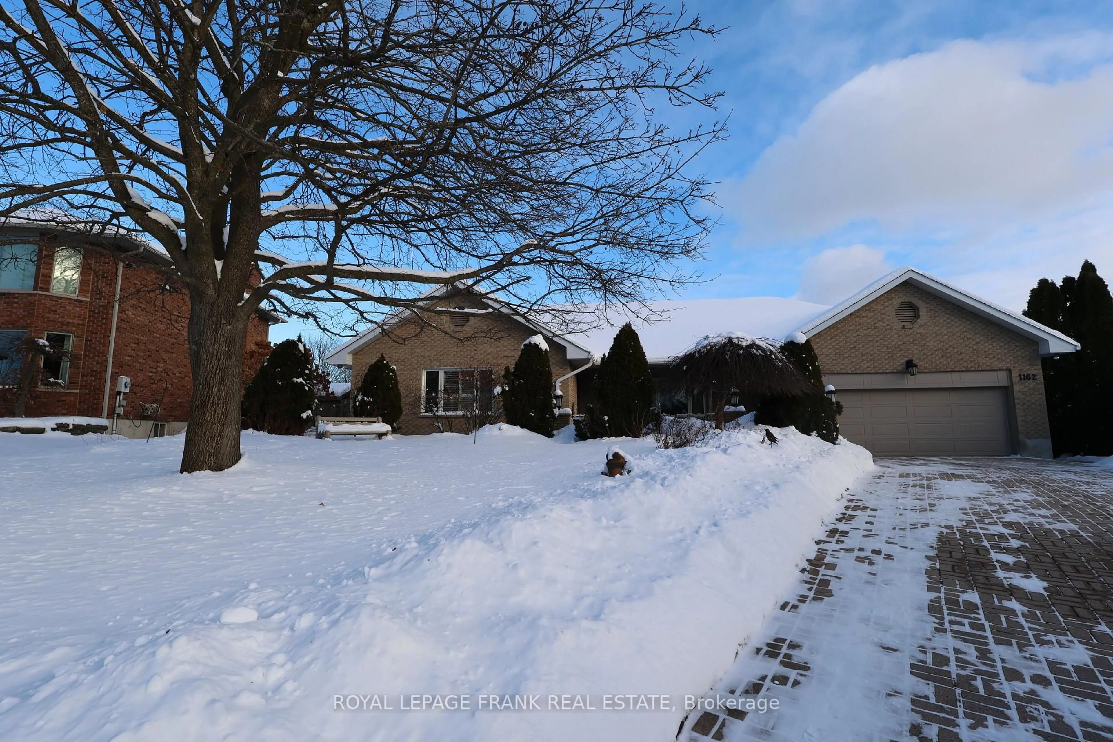 A pic from outside/outdoor area/front of a property/back of a property/a pic from drone, street for 1162 Summit Dr, Peterborough Ontario K9J 8A7