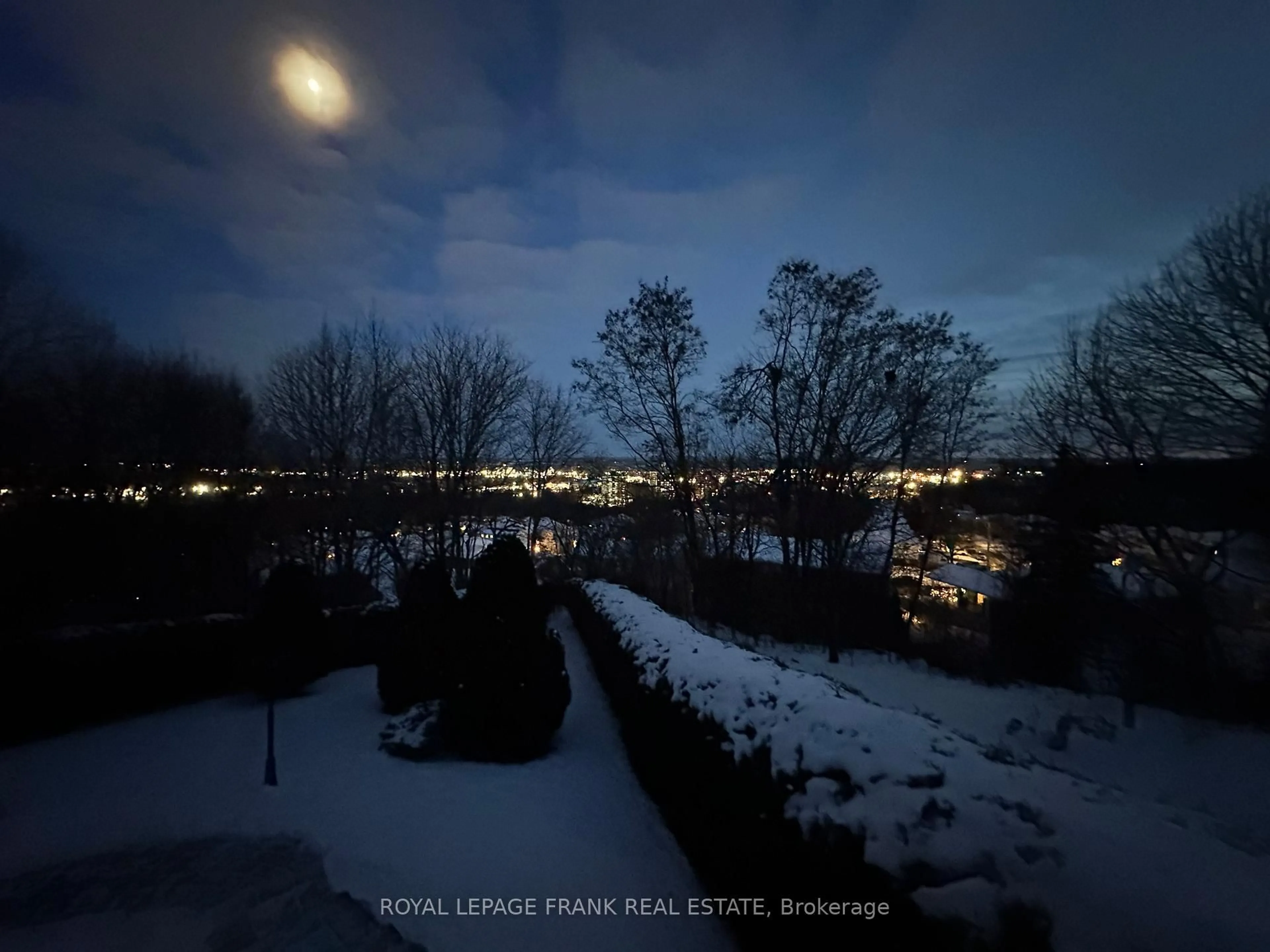 Blurry image for 1162 Summit Dr, Peterborough Ontario K9J 8A7