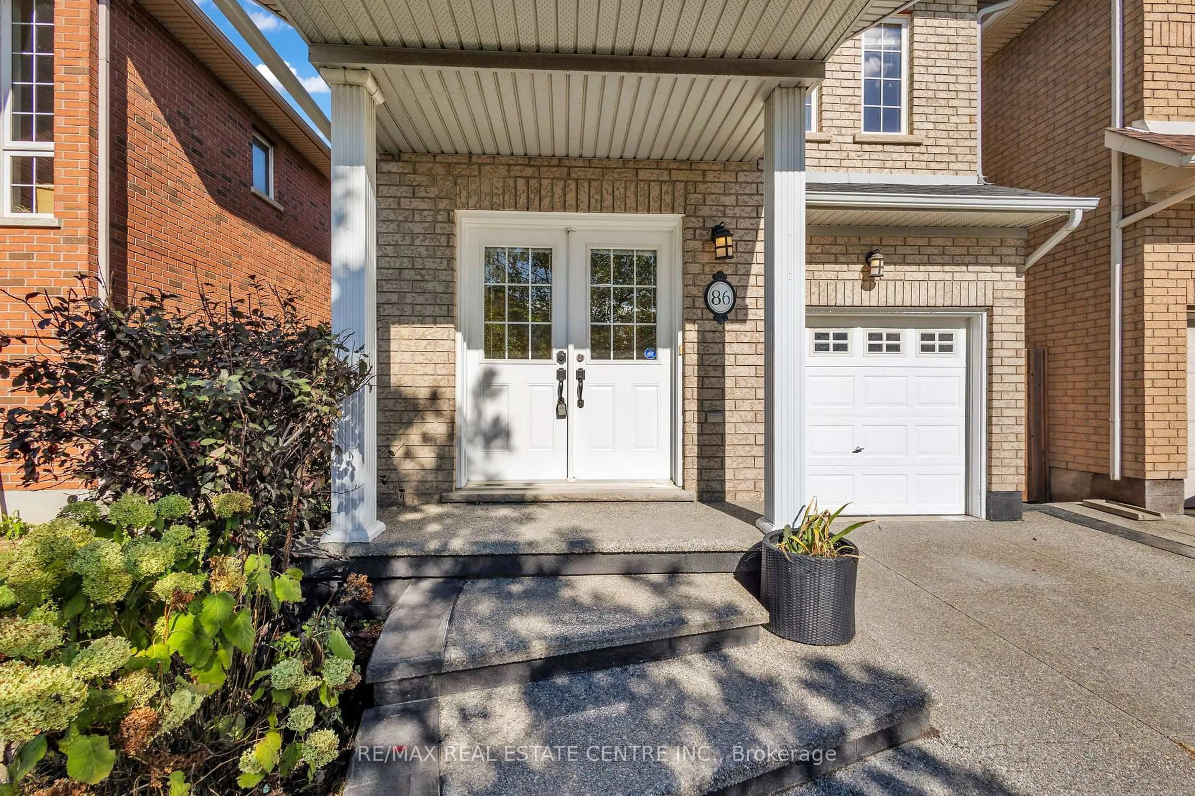 Home with brick exterior material, street for 86 Glendarling Cres, Hamilton Ontario L8E 0B1