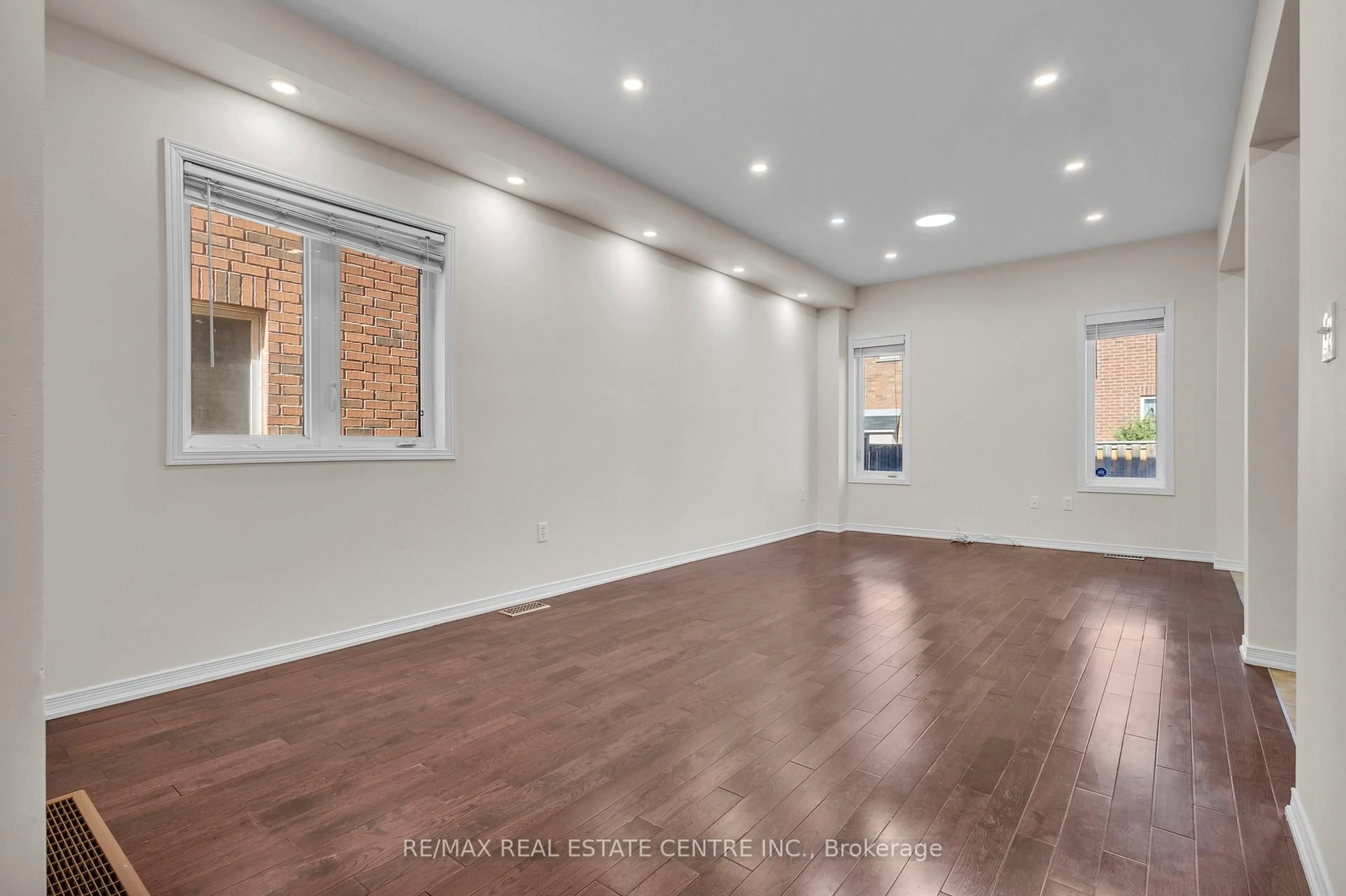 Unknown for 86 Glendarling Cres, Hamilton Ontario L8E 0B1