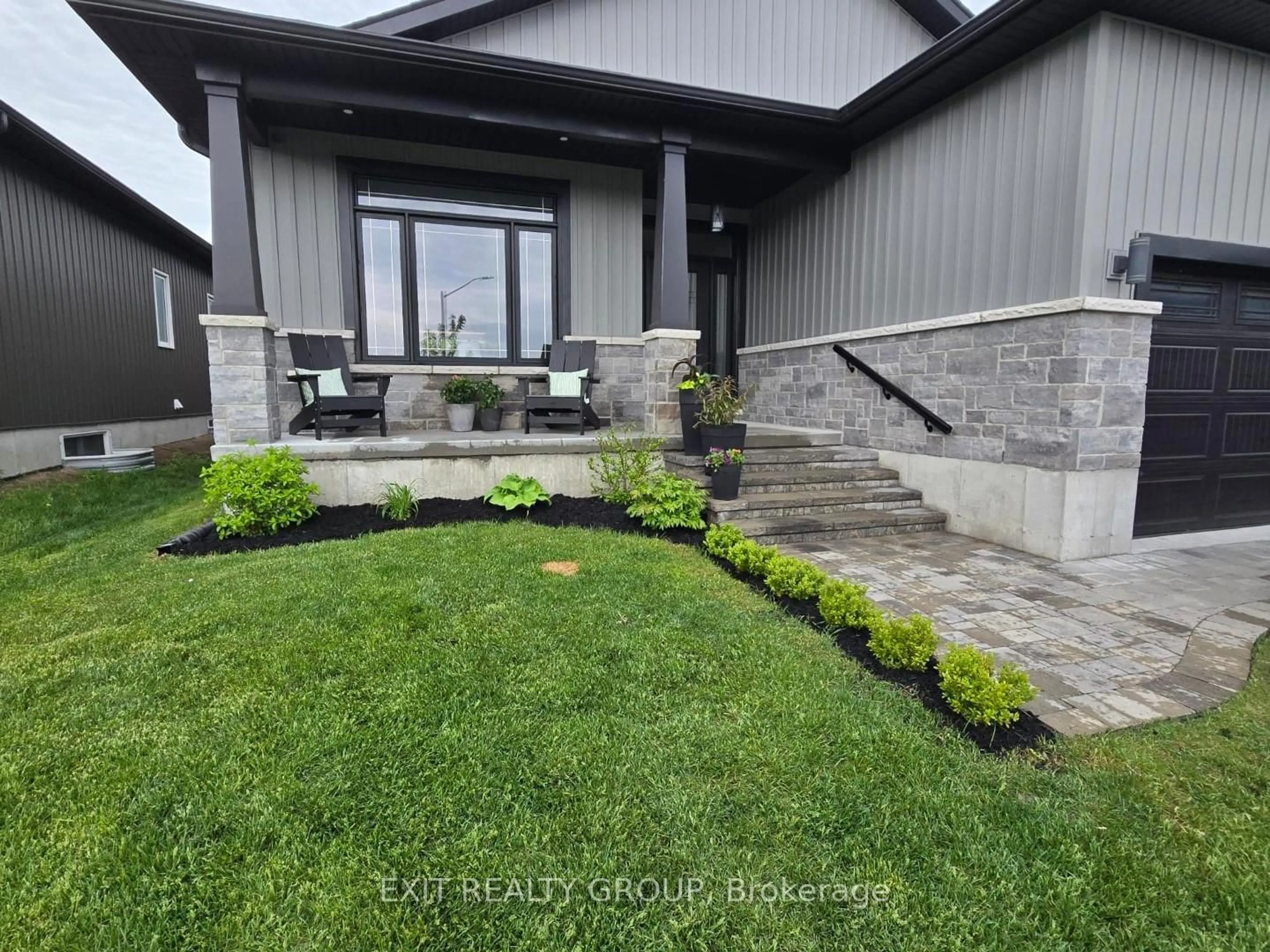 Patio, street for 35 Schmidt Way, Quinte West Ontario K8V 0L5