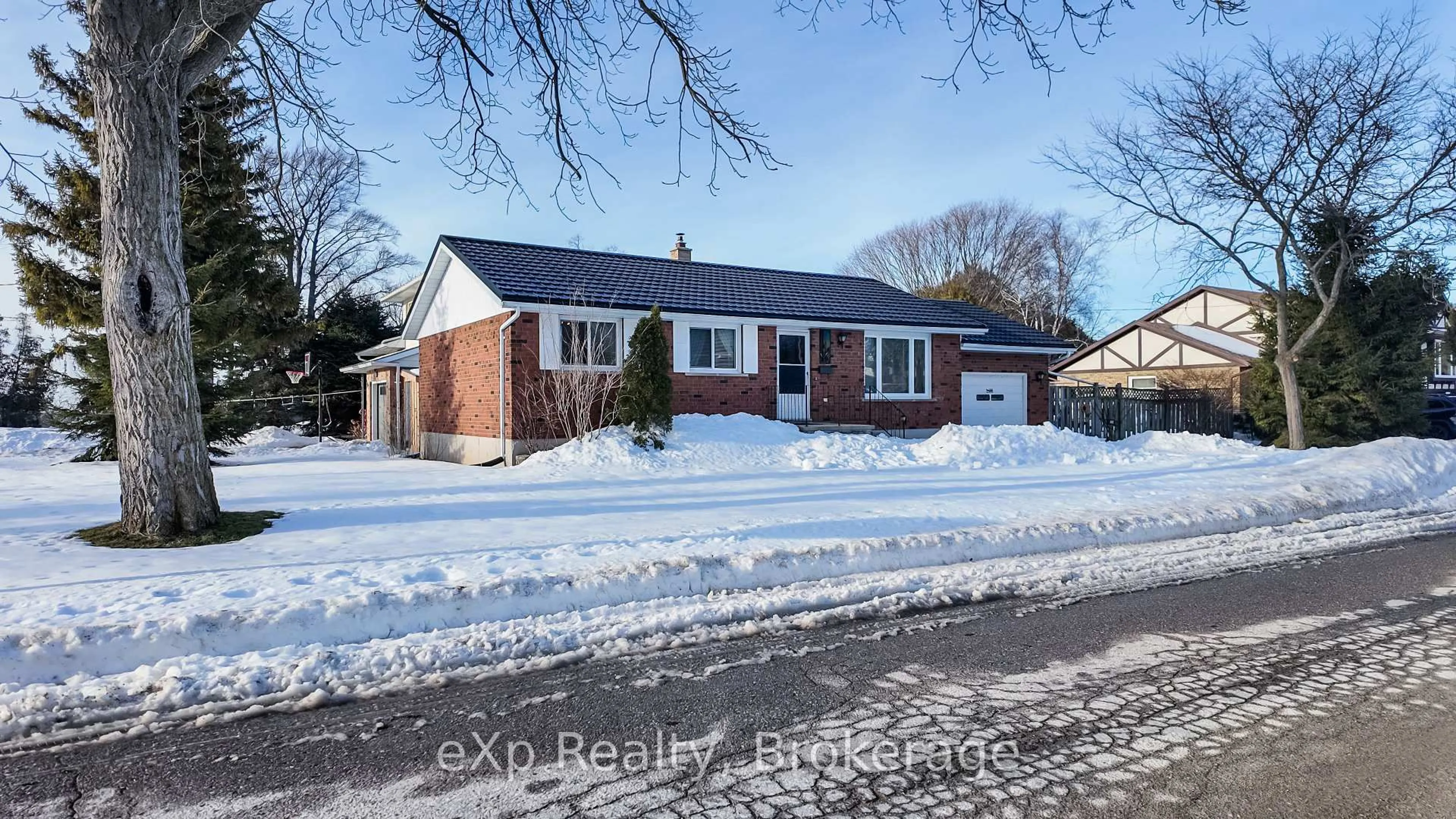 Home with brick exterior material, street for 1082 West St, Kincardine Ontario N2Z 1C5