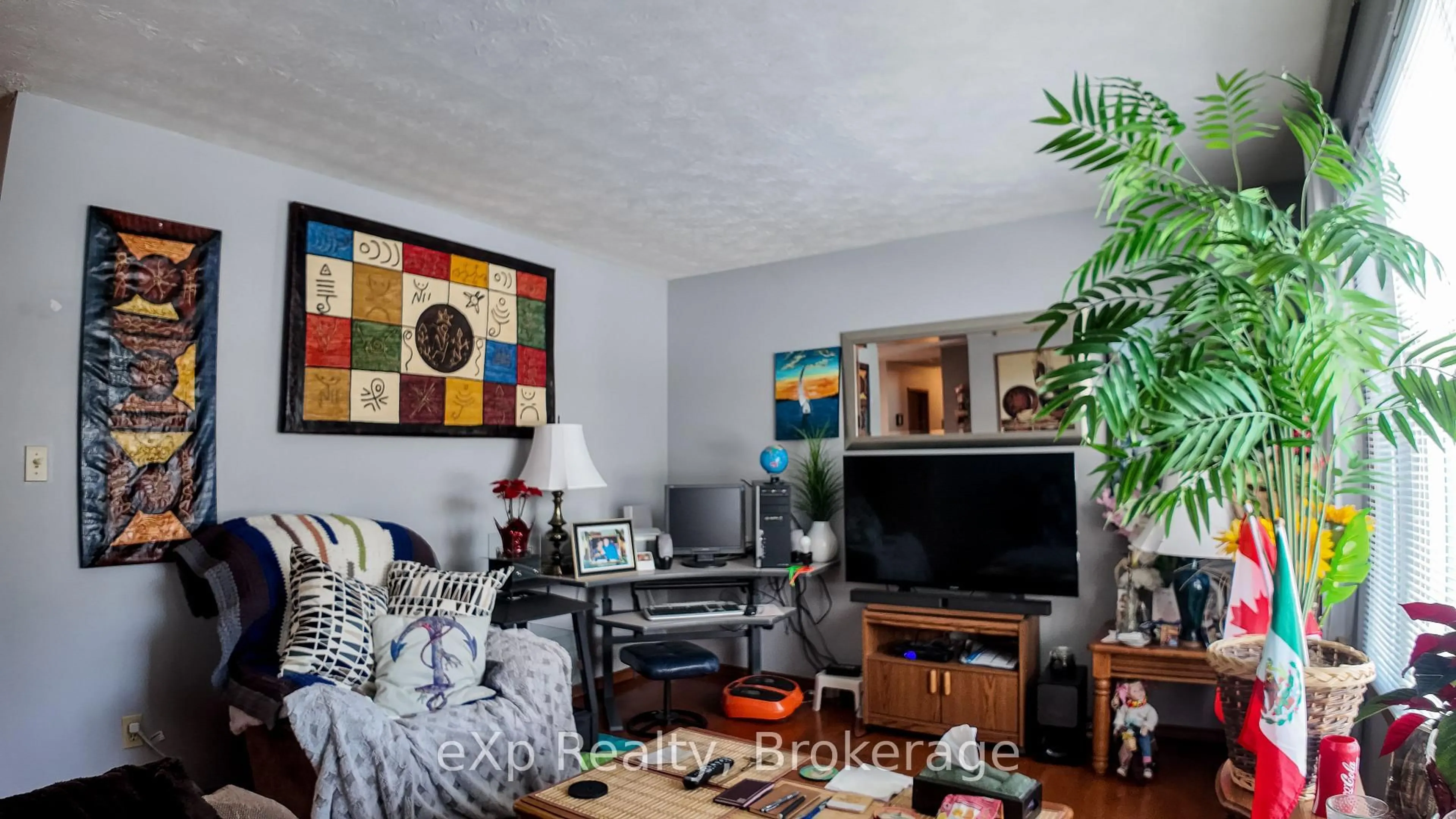 Living room with furniture, unknown for 1082 West St, Kincardine Ontario N2Z 1C5