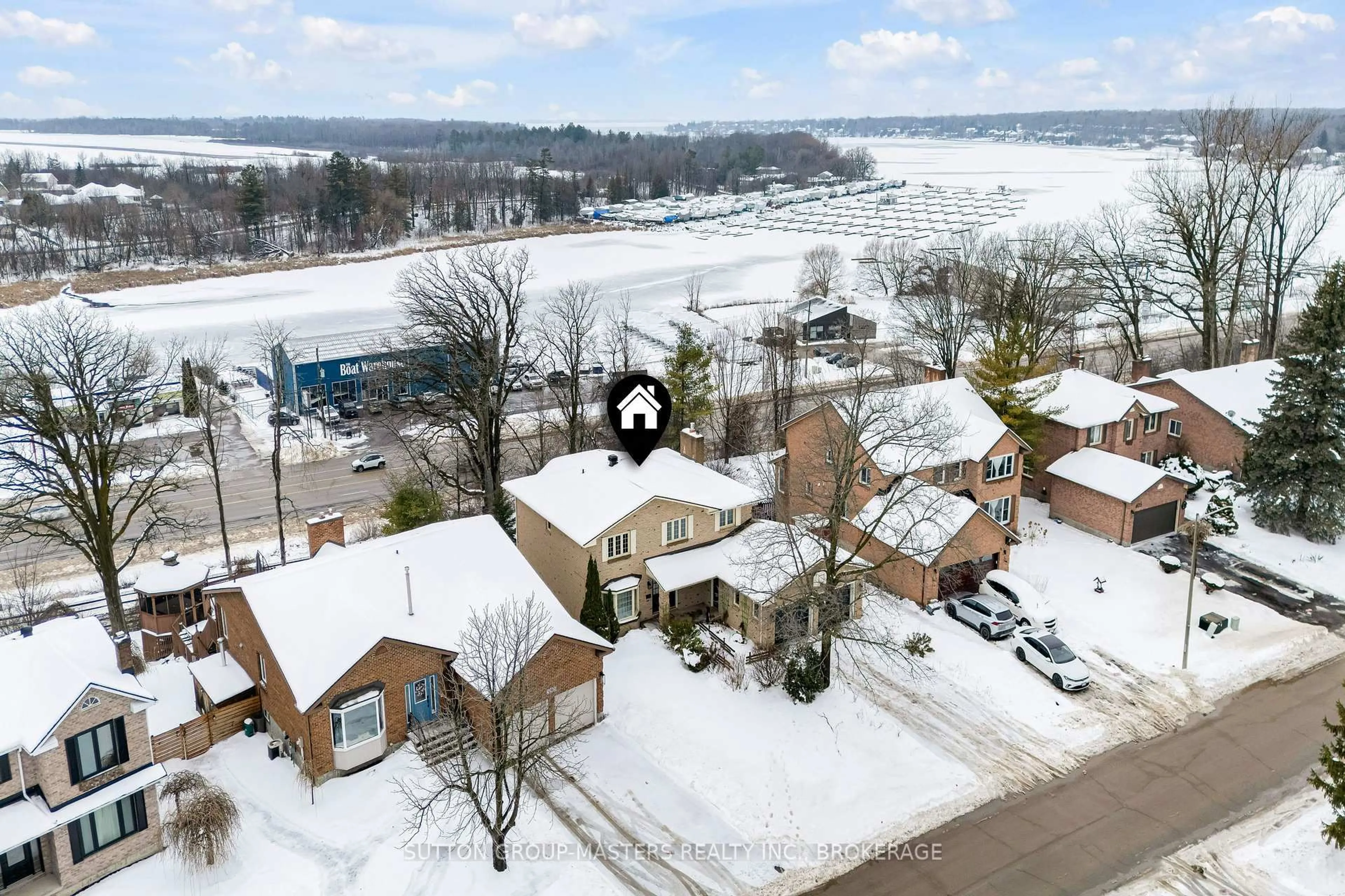 A pic from outside/outdoor area/front of a property/back of a property/a pic from drone, unknown for 597 Forest Hill Dr, Kingston Ontario K7M 7N6