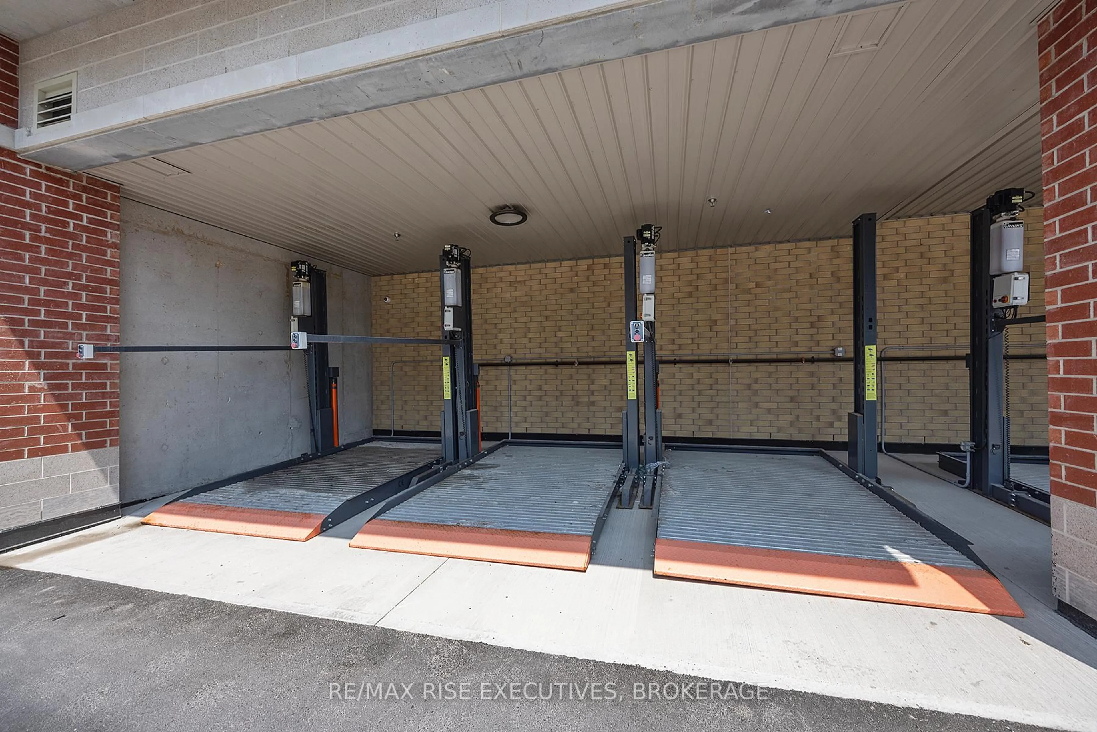 Unknown for 652 Princess St #515, Kingston Ontario K7L 1E5