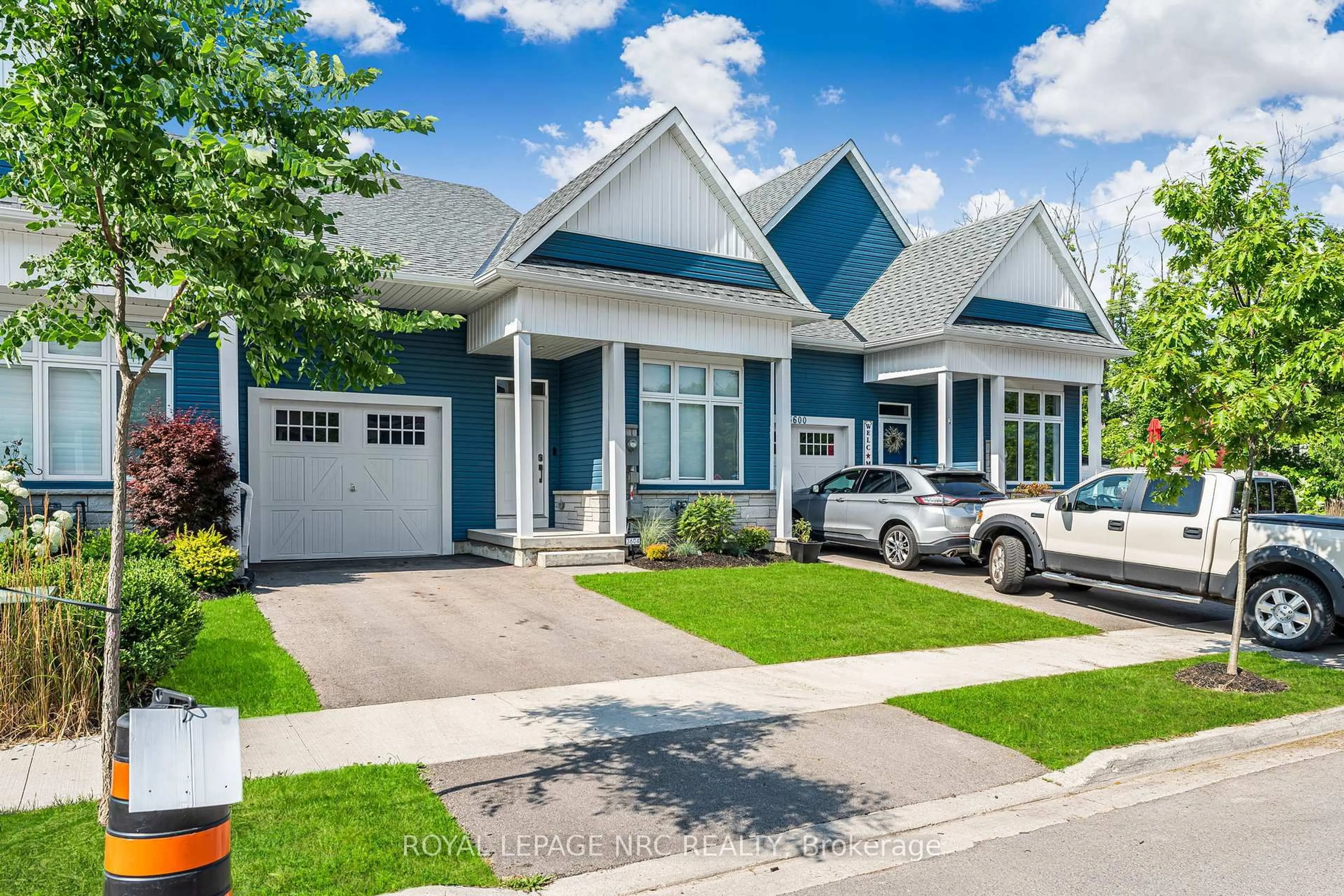 Home with vinyl exterior material, street for 3604 Hibbard St, Fort Erie Ontario L0S 1N0