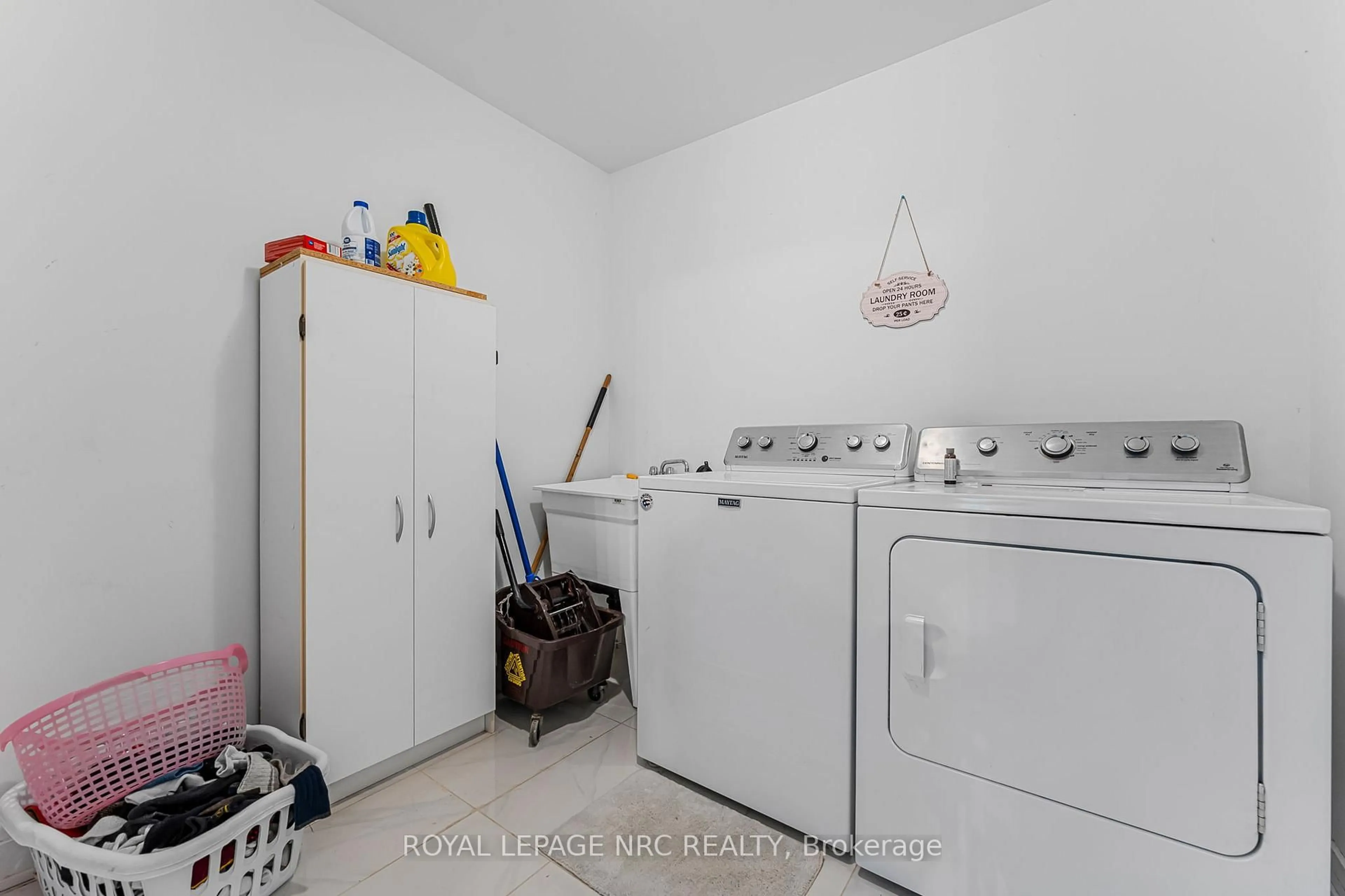 Laundry room for 3604 Hibbard St, Fort Erie Ontario L0S 1N0
