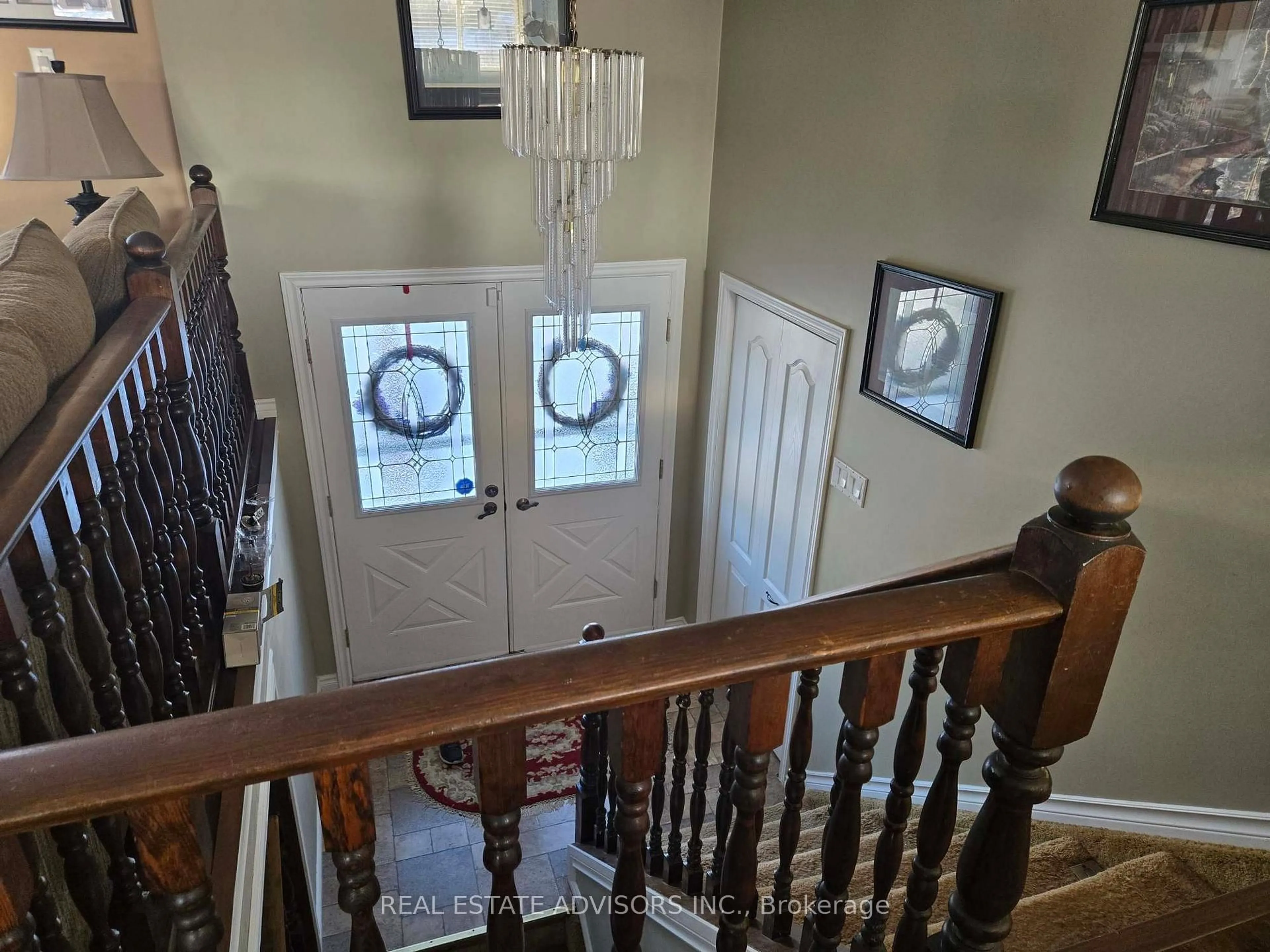 Indoor entryway for 1069 Bird Rd, Haldimand Ontario N1A 2W2