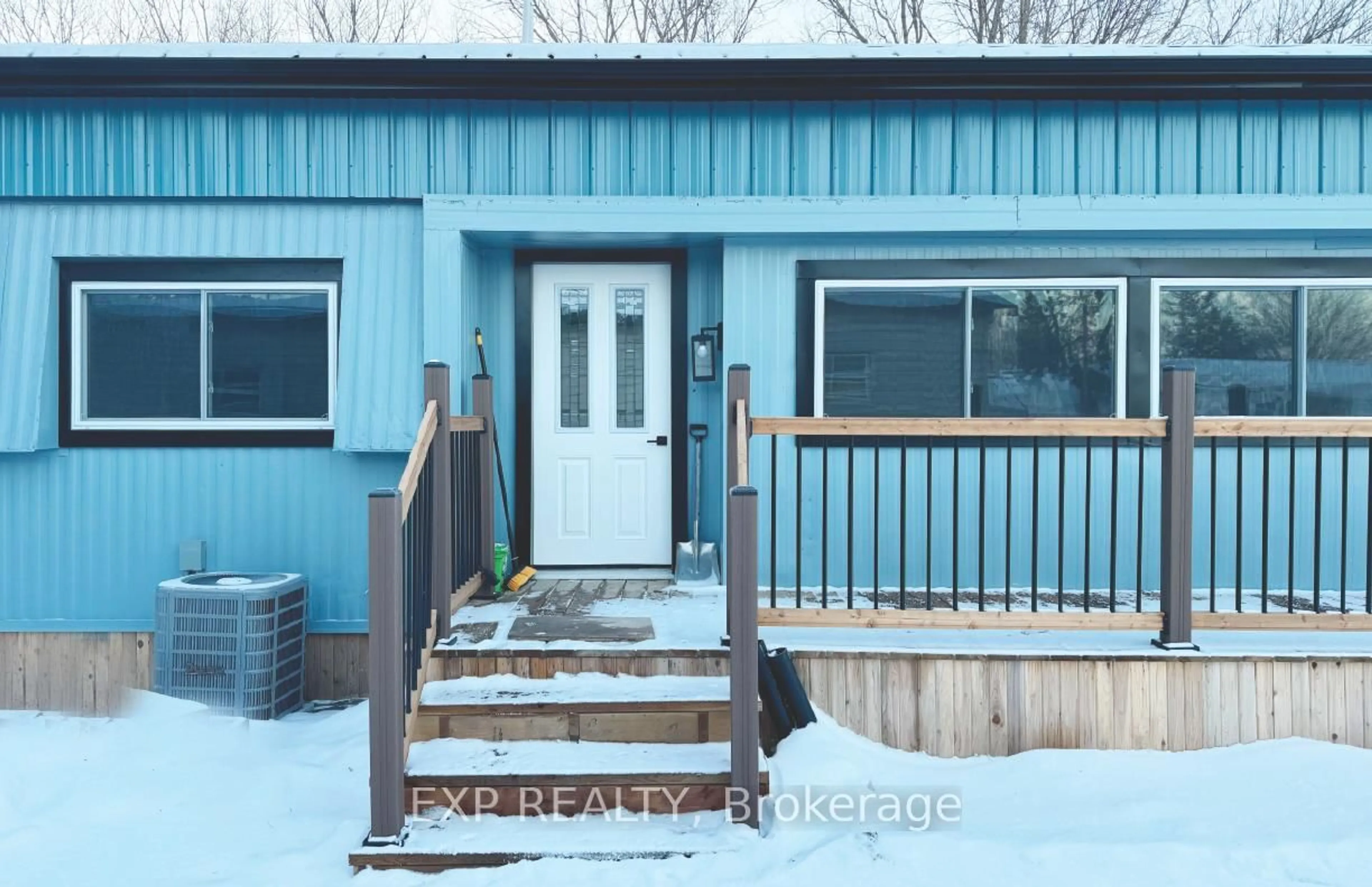 Indoor entryway for 63 Whites Rd ##130, Quinte West Ontario K8V 5P5