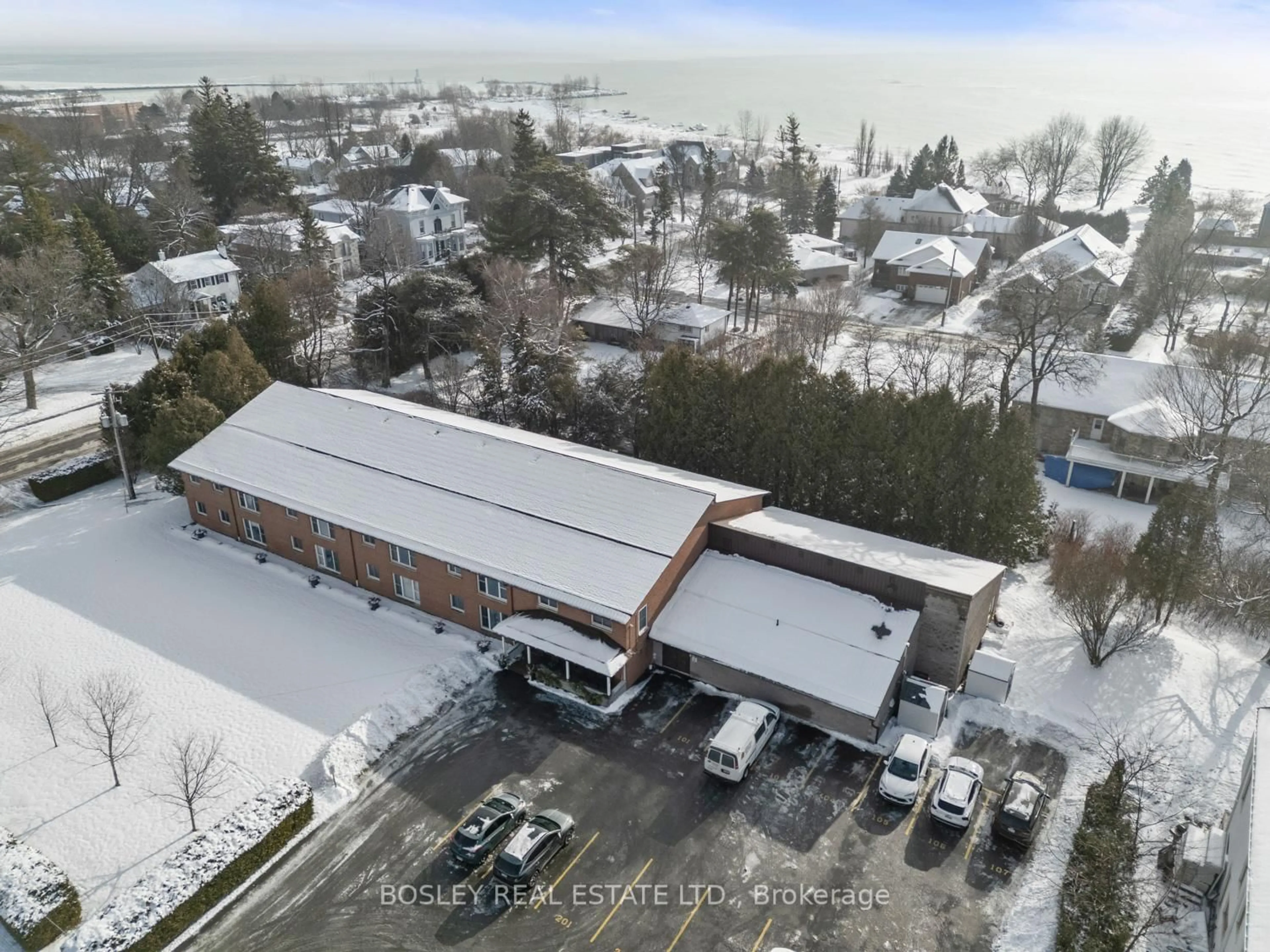 A pic from outside/outdoor area/front of a property/back of a property/a pic from drone, building for 133 Ontario St #201, Cobourg Ontario K9A 3B4