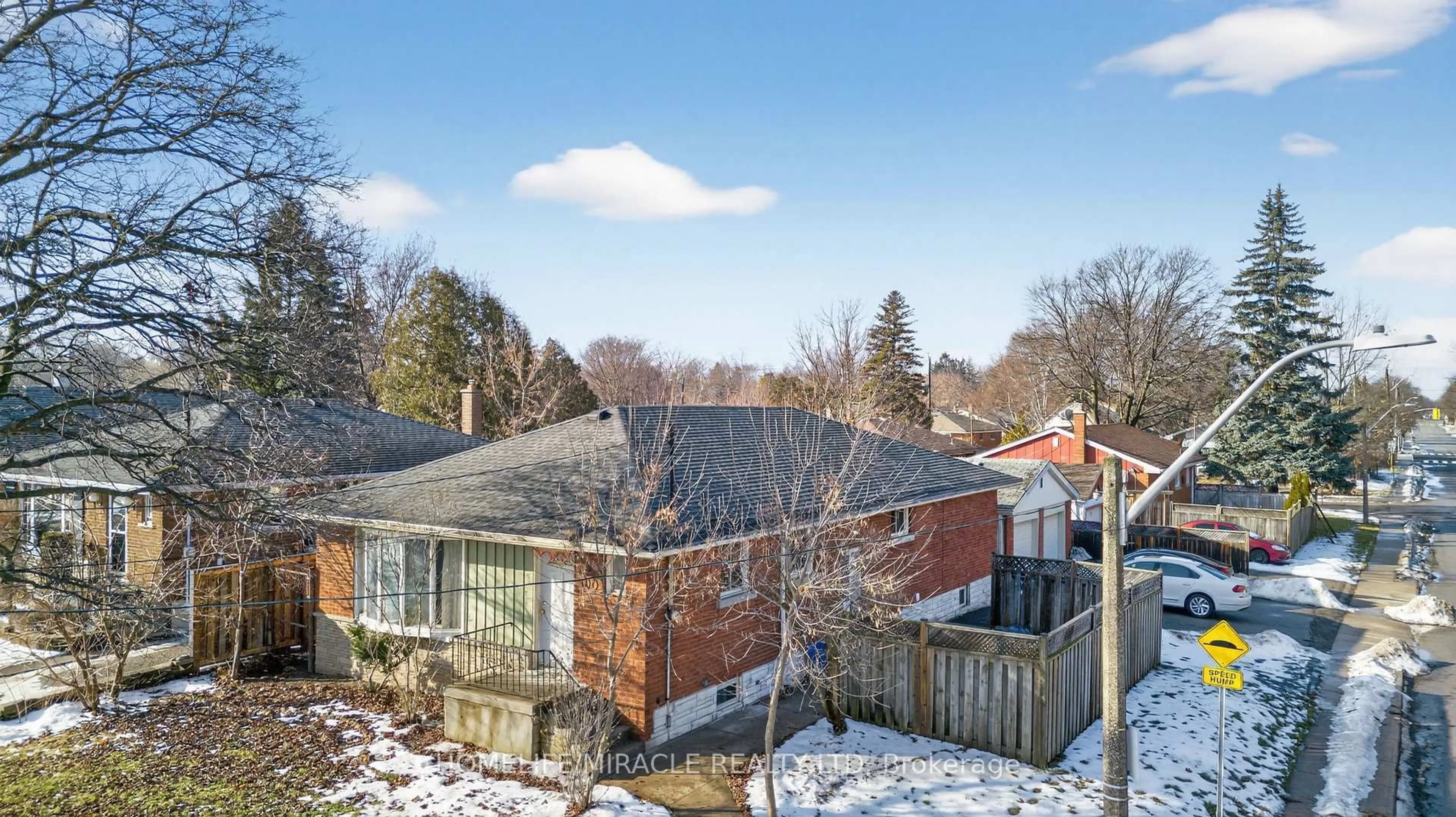 A pic from outside/outdoor area/front of a property/back of a property/a pic from drone, unknown for 100 West 3rd St, Hamilton Ontario L9C 3K5