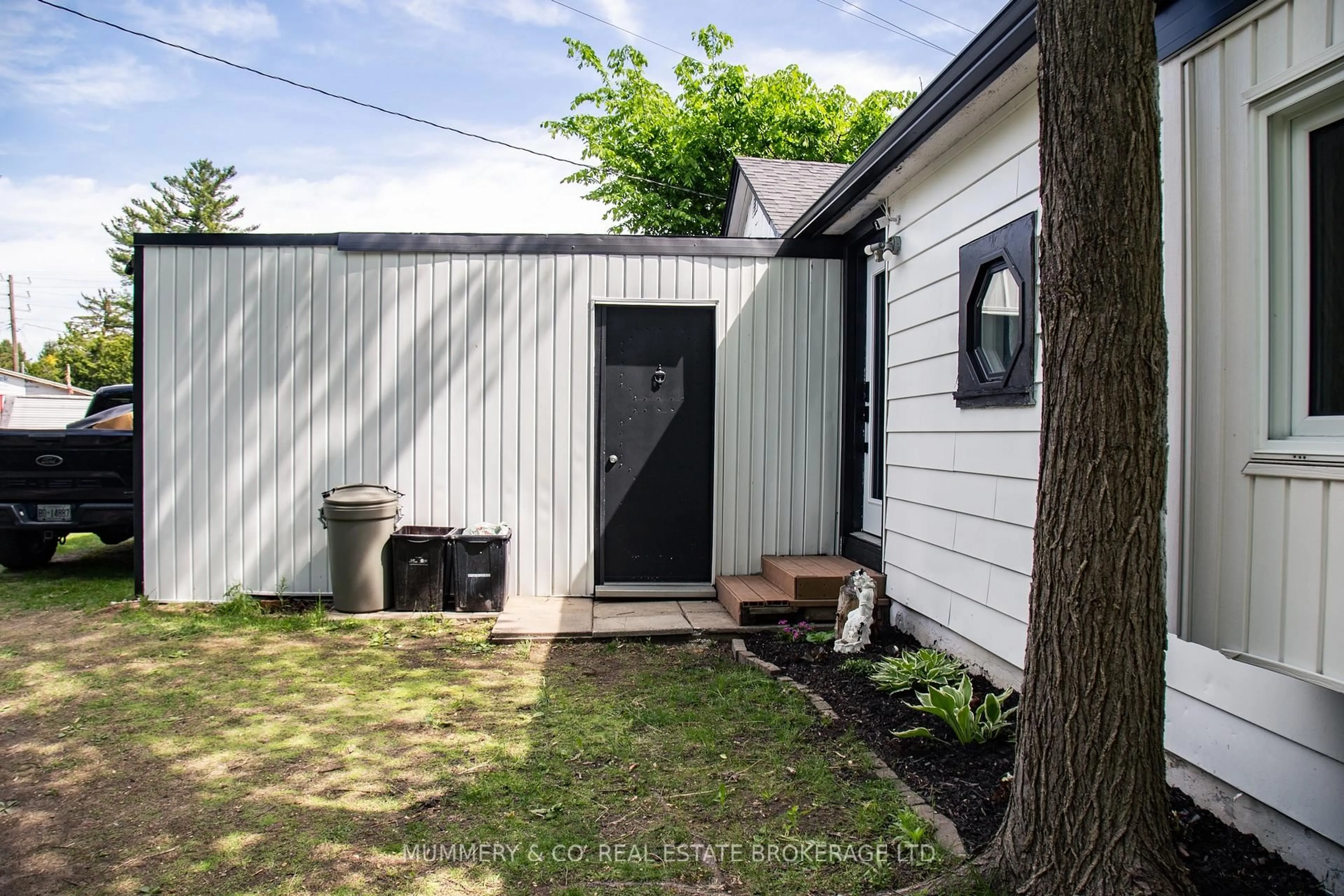 Shed for 948 Mcdowell Rd, Norfolk Ontario N3Y 4J9