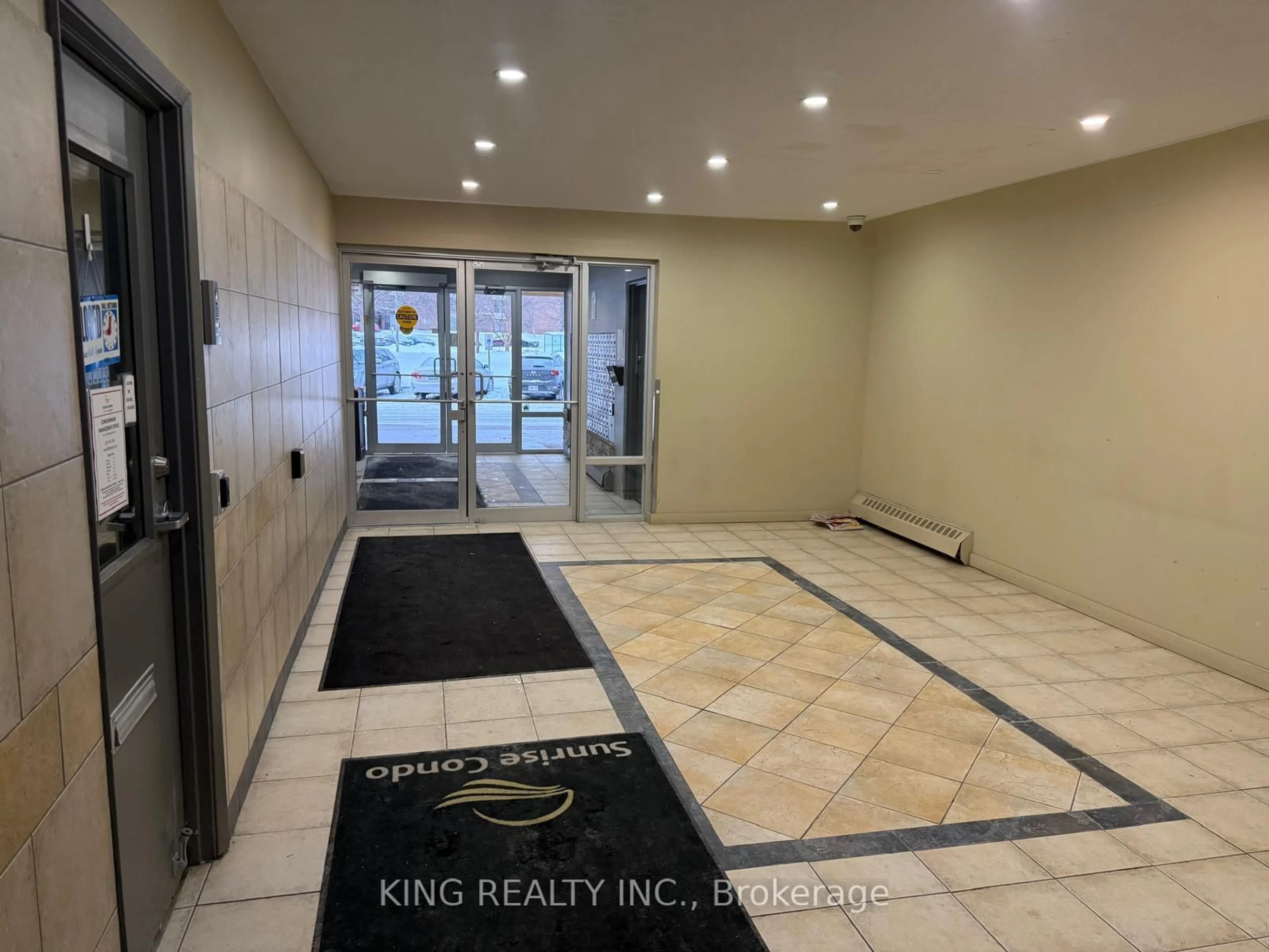 Unknown for 563 MORNINGTON Ave #302, London East Ontario N5Y 4T8