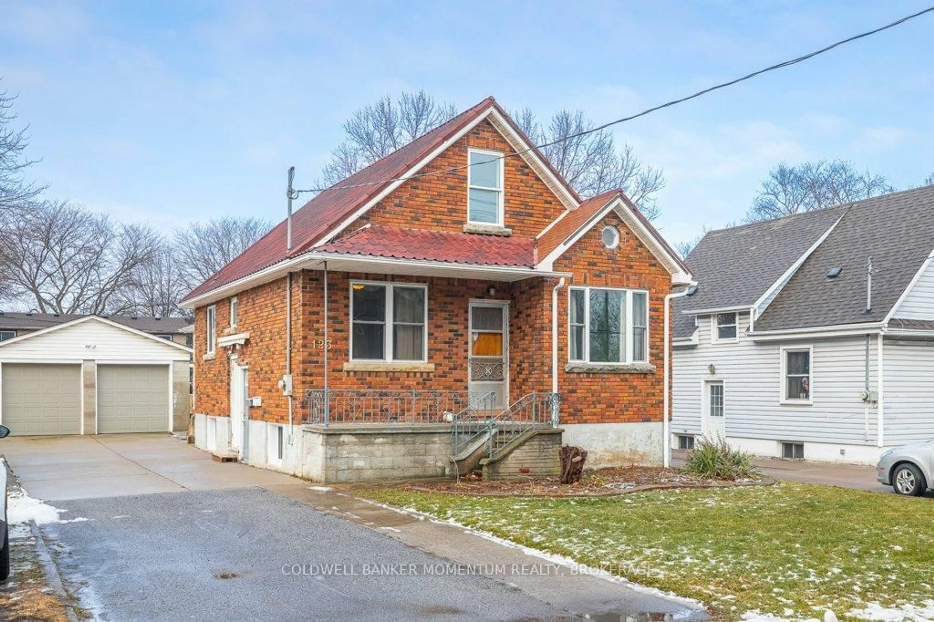 Home with brick exterior material, street for 123 Haig St, St. Catharines Ontario L2R 7G7