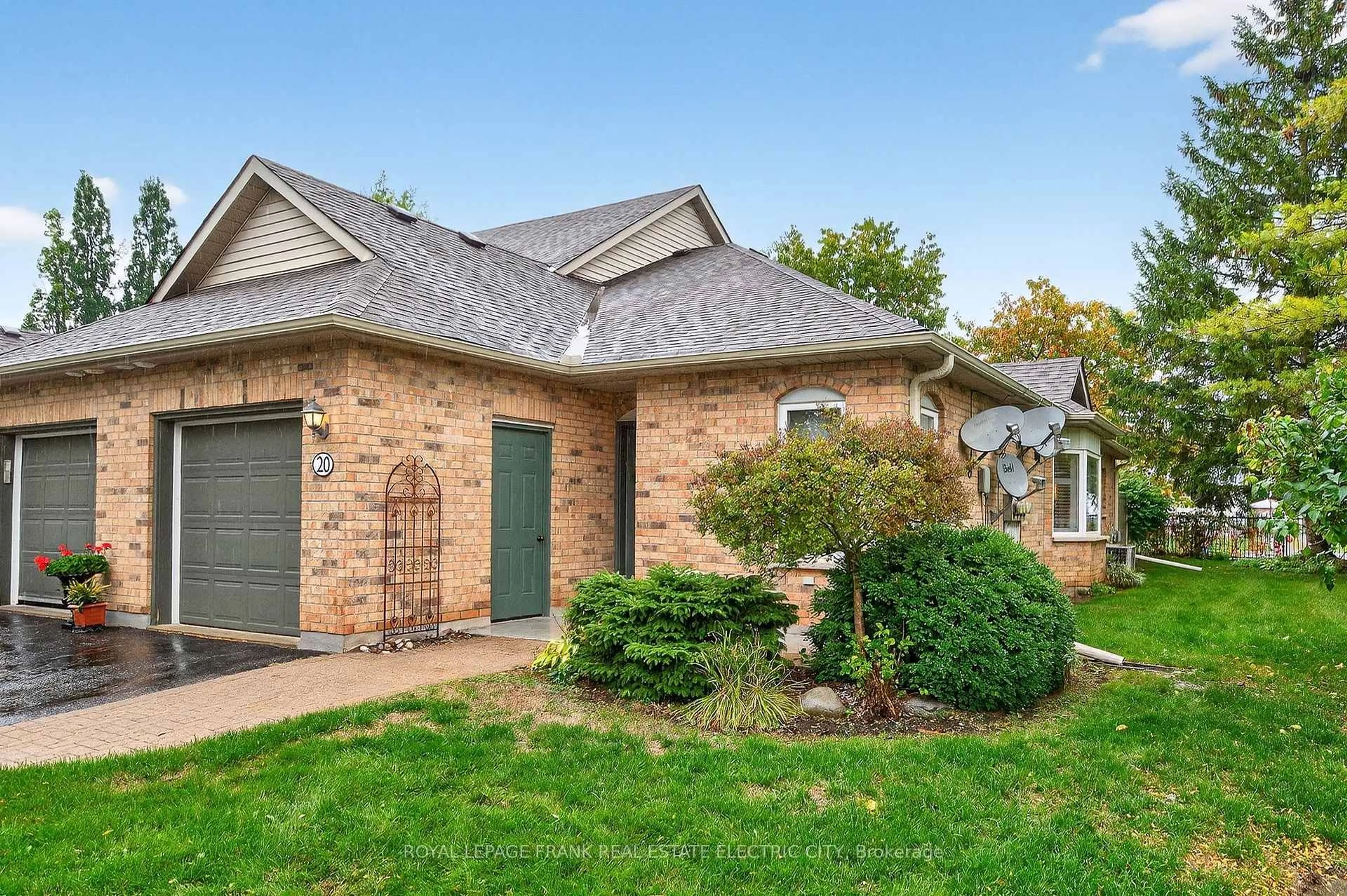 Home with brick exterior material, street for 20 Charles Crt, Selwyn Ontario K0L 2H0