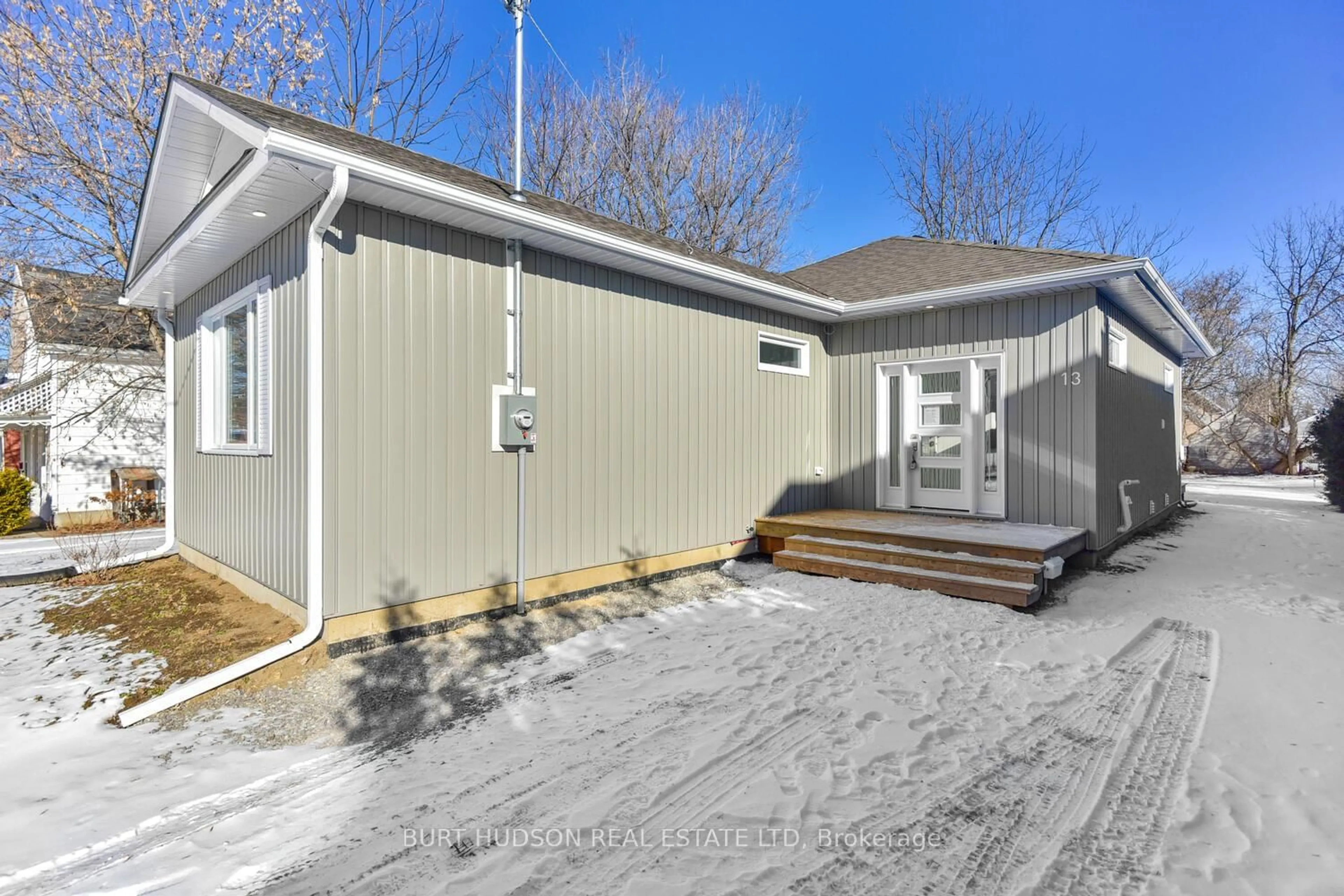 Unknown for 13 Victoria St, Athens Ontario K0E 1B0