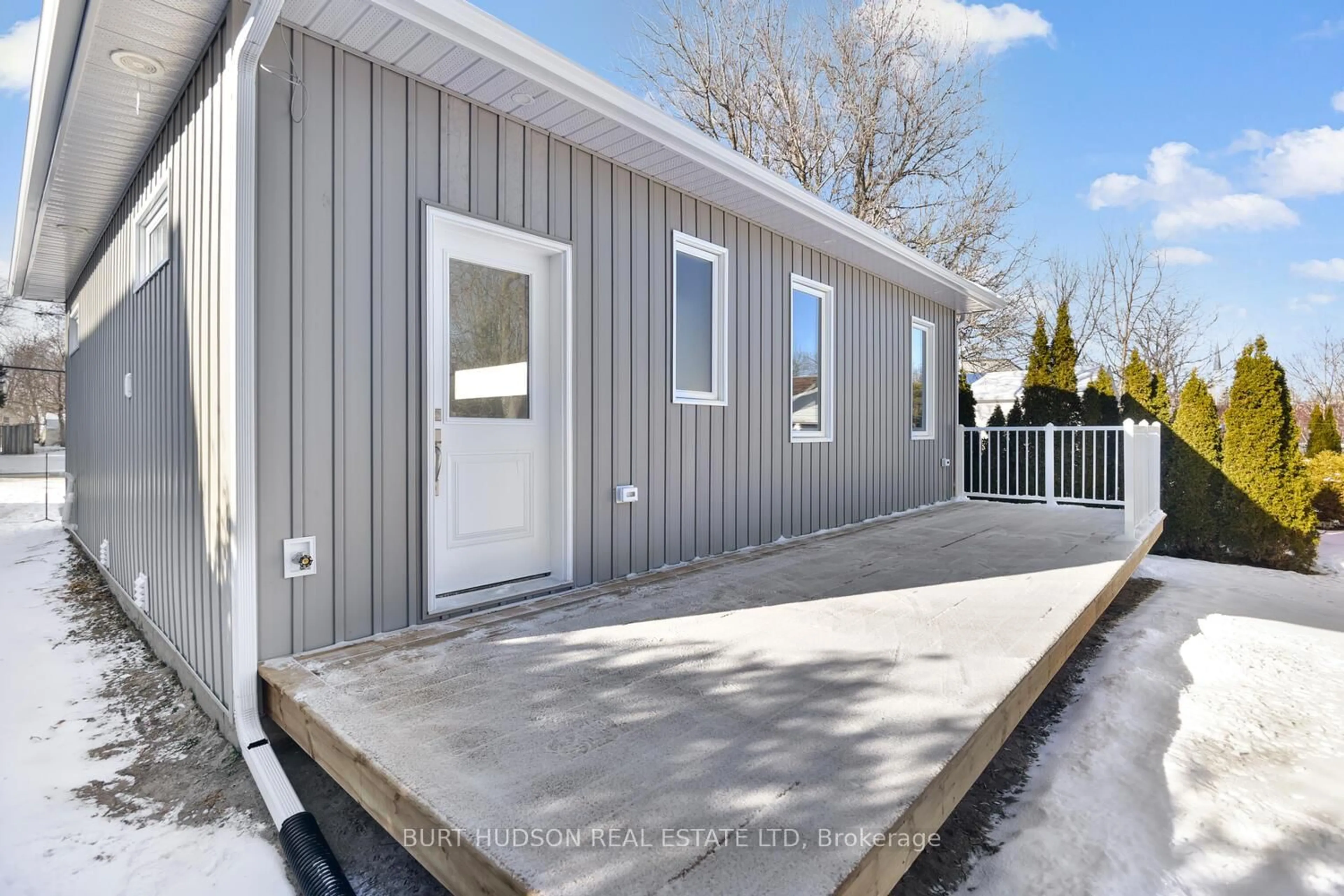 Unknown for 13 Victoria St, Athens Ontario K0E 1B0