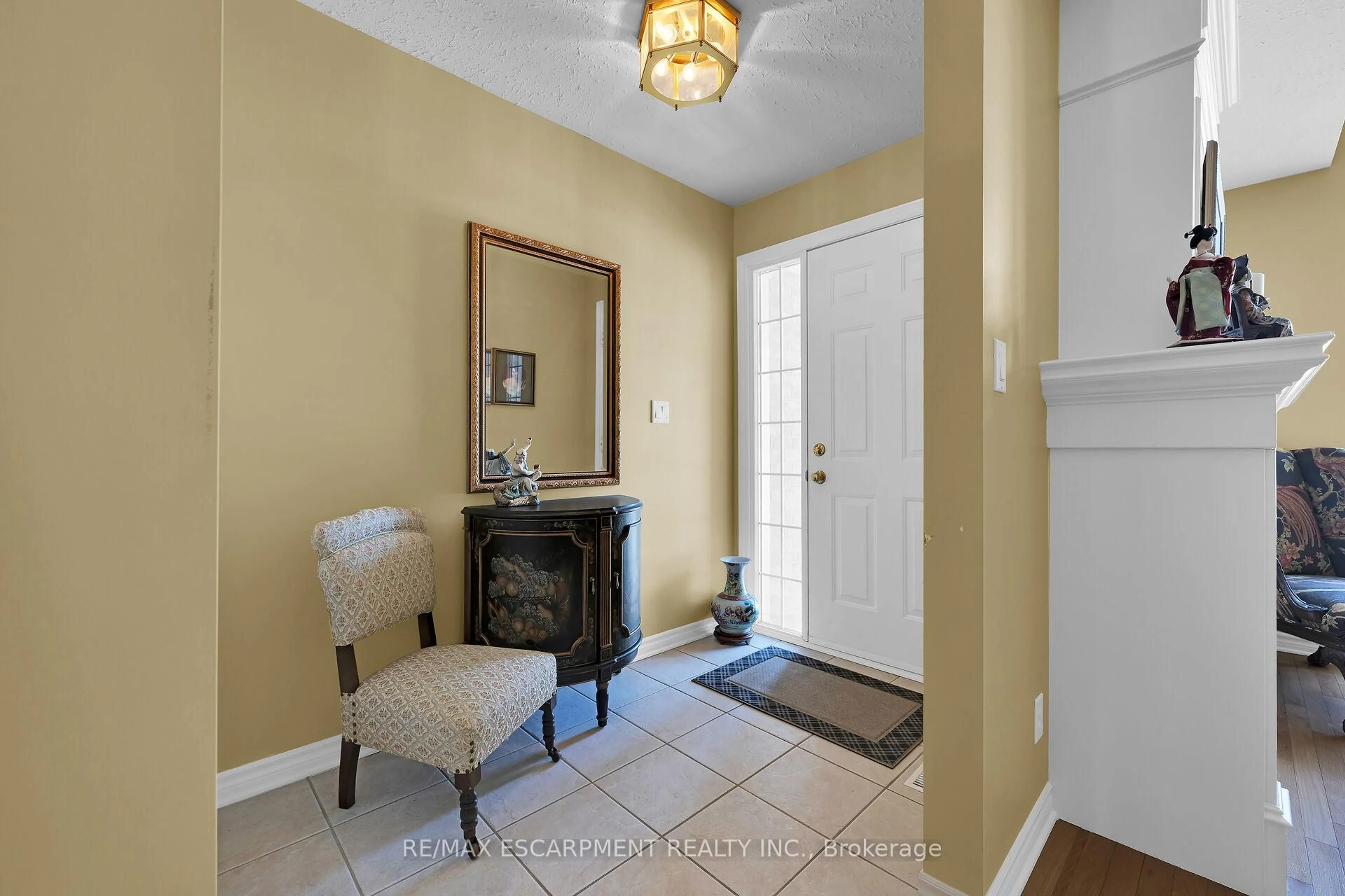 Indoor entryway for 1439 NIAGARA STONE Rd #18, Niagara-on-the-Lake Ontario L0S 1J0