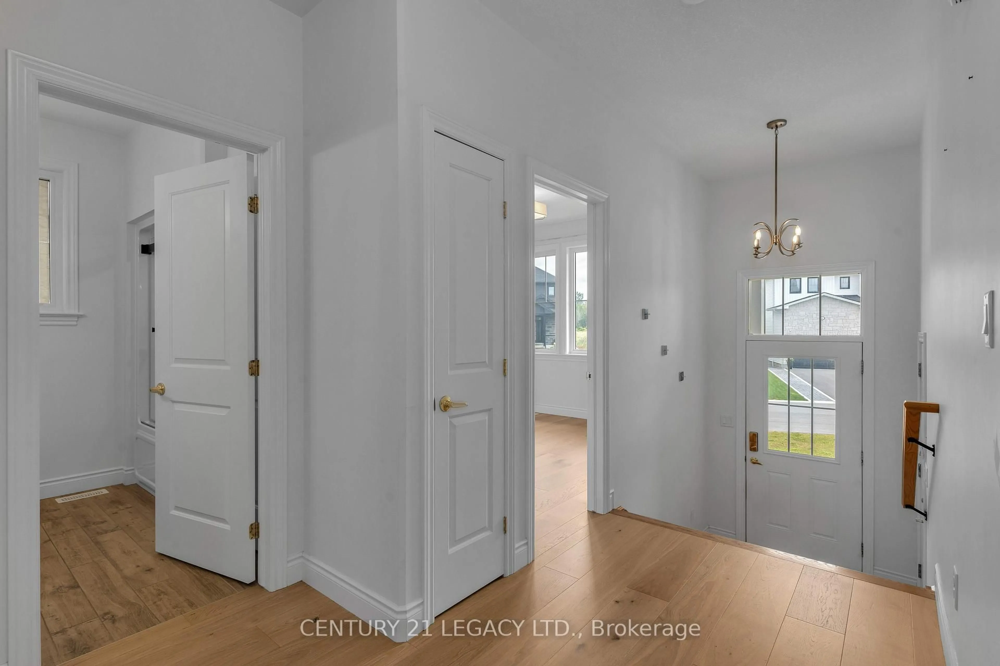 Indoor entryway for 245 Mill Pond Pl, Kingston Ontario K7M 0C9