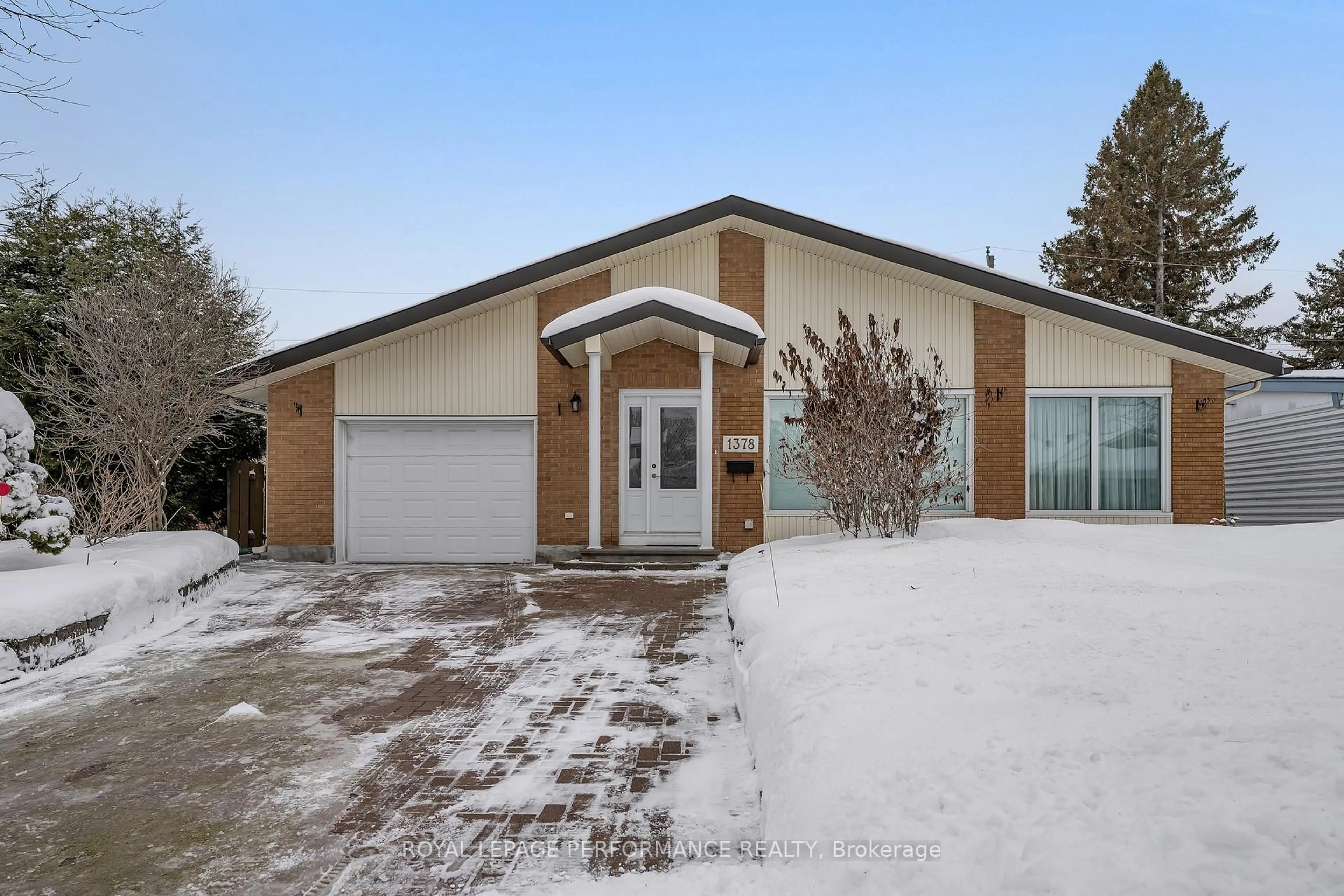 Unknown for 1378 Sault St, Ottawa Ontario K1E 1G9