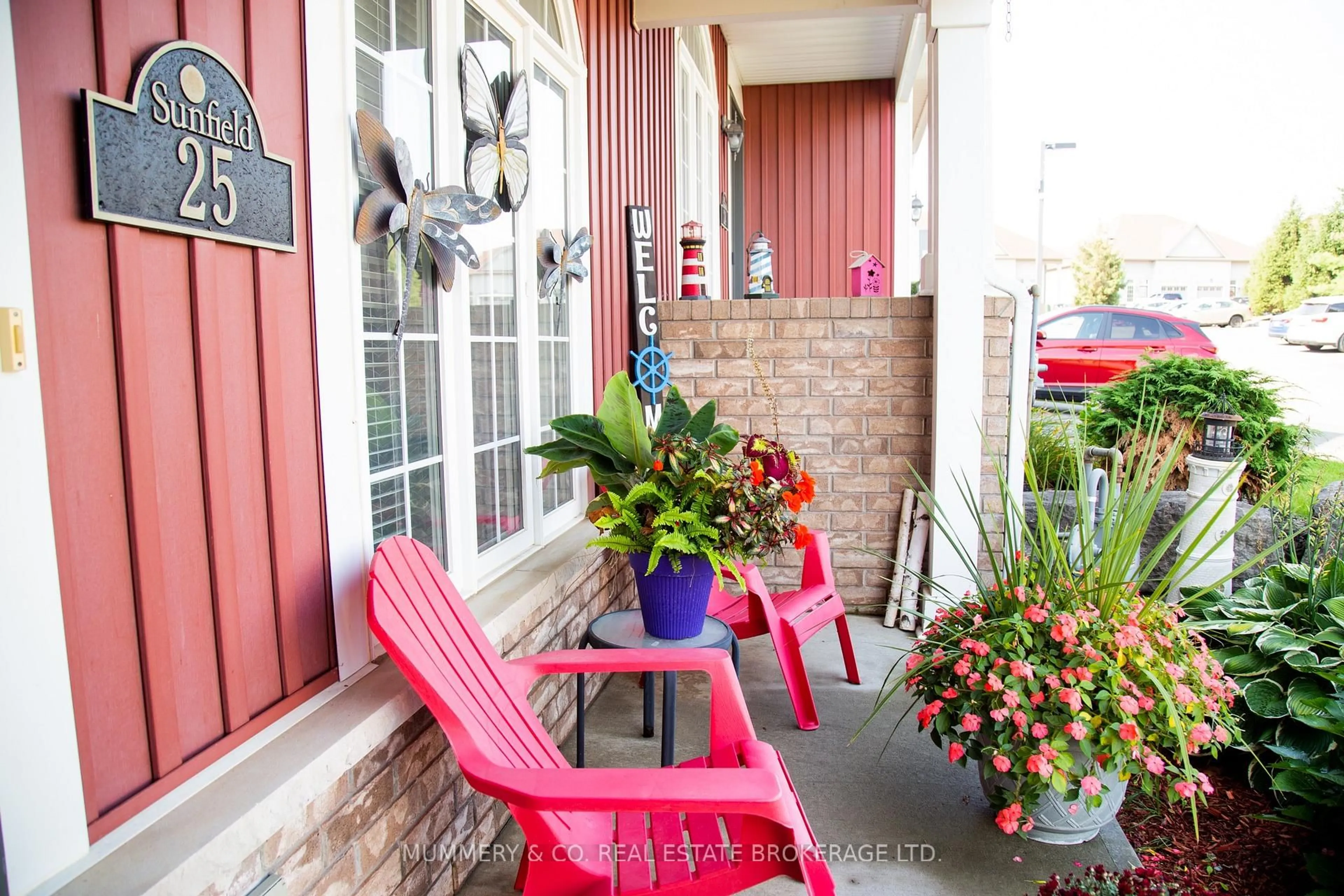 Patio, street for 410 Queen St #25, Norfolk Ontario N3Y 0B3