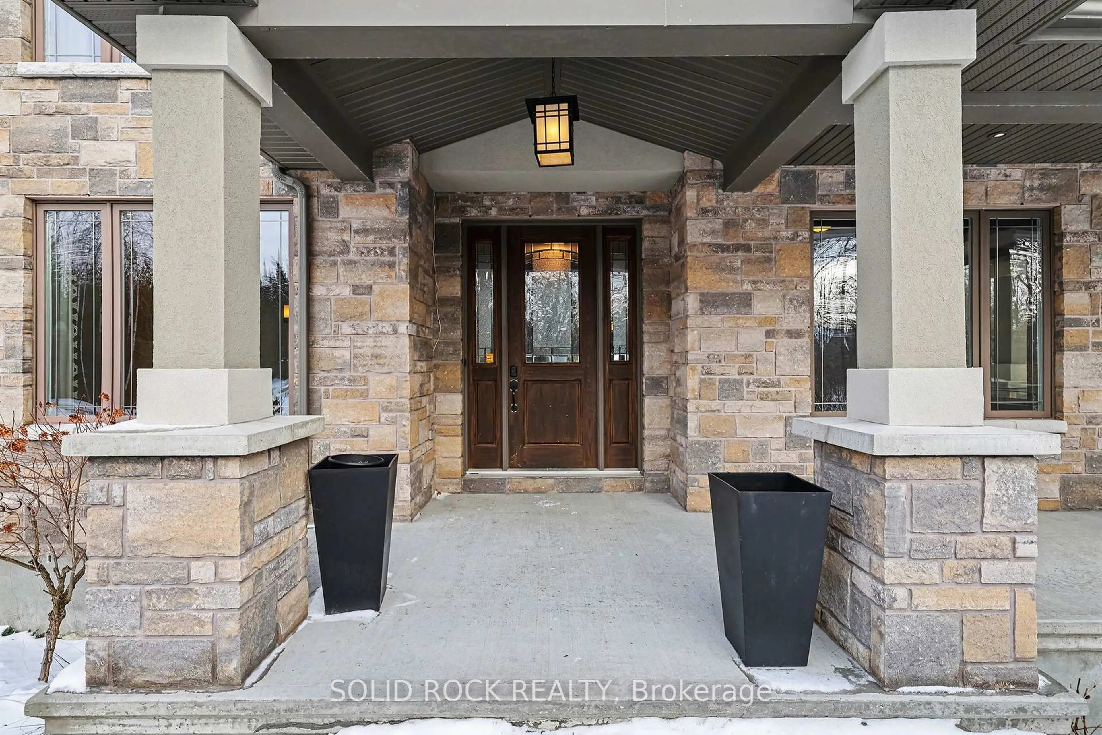 Indoor entryway for 130 Ironstone Crt, Stittsville Ontario K2S 0L4