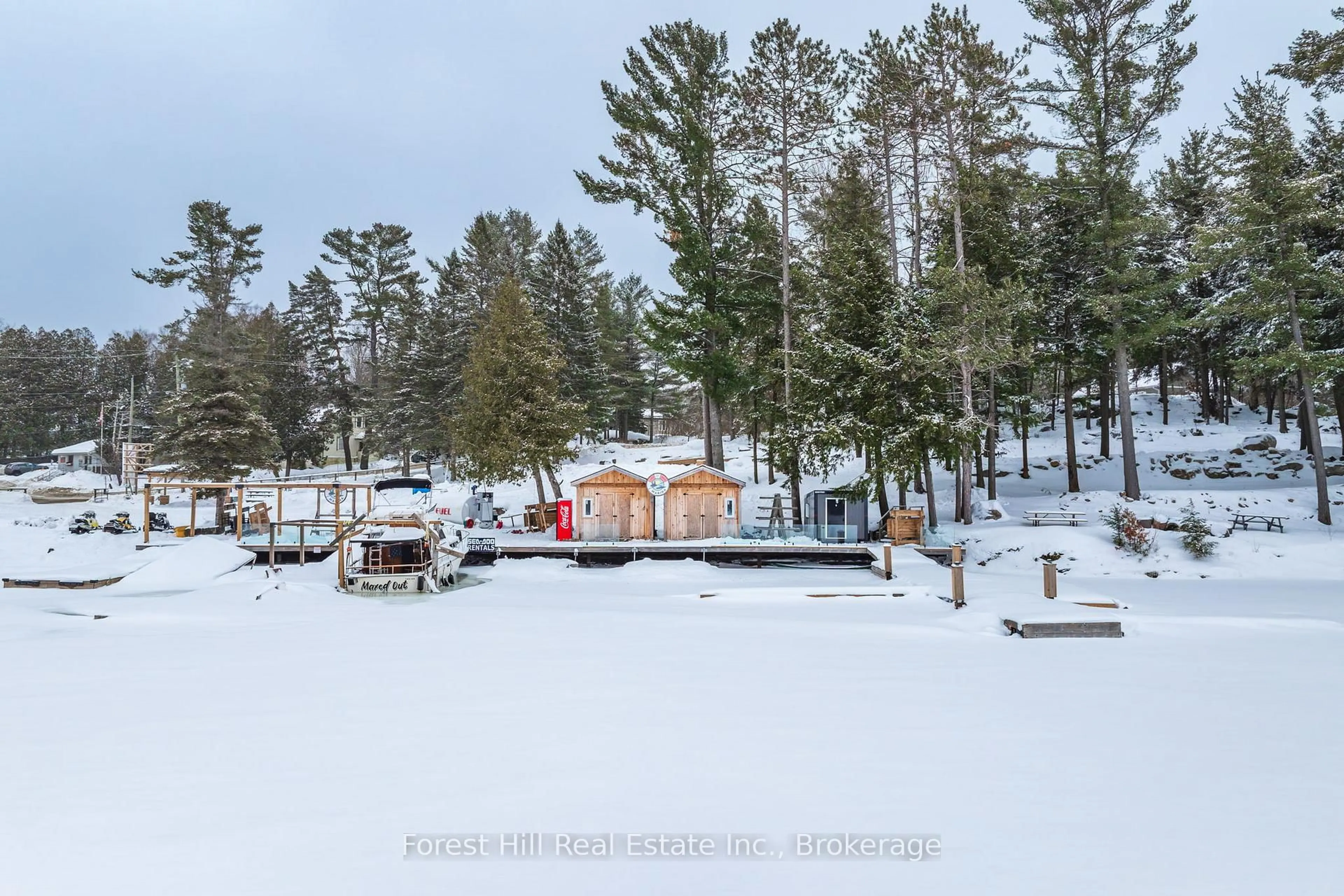 A pic from outside/outdoor area/front of a property/back of a property/a pic from drone, unknown for 1092 Main St, Lake of Bays Ontario P0B 1A0