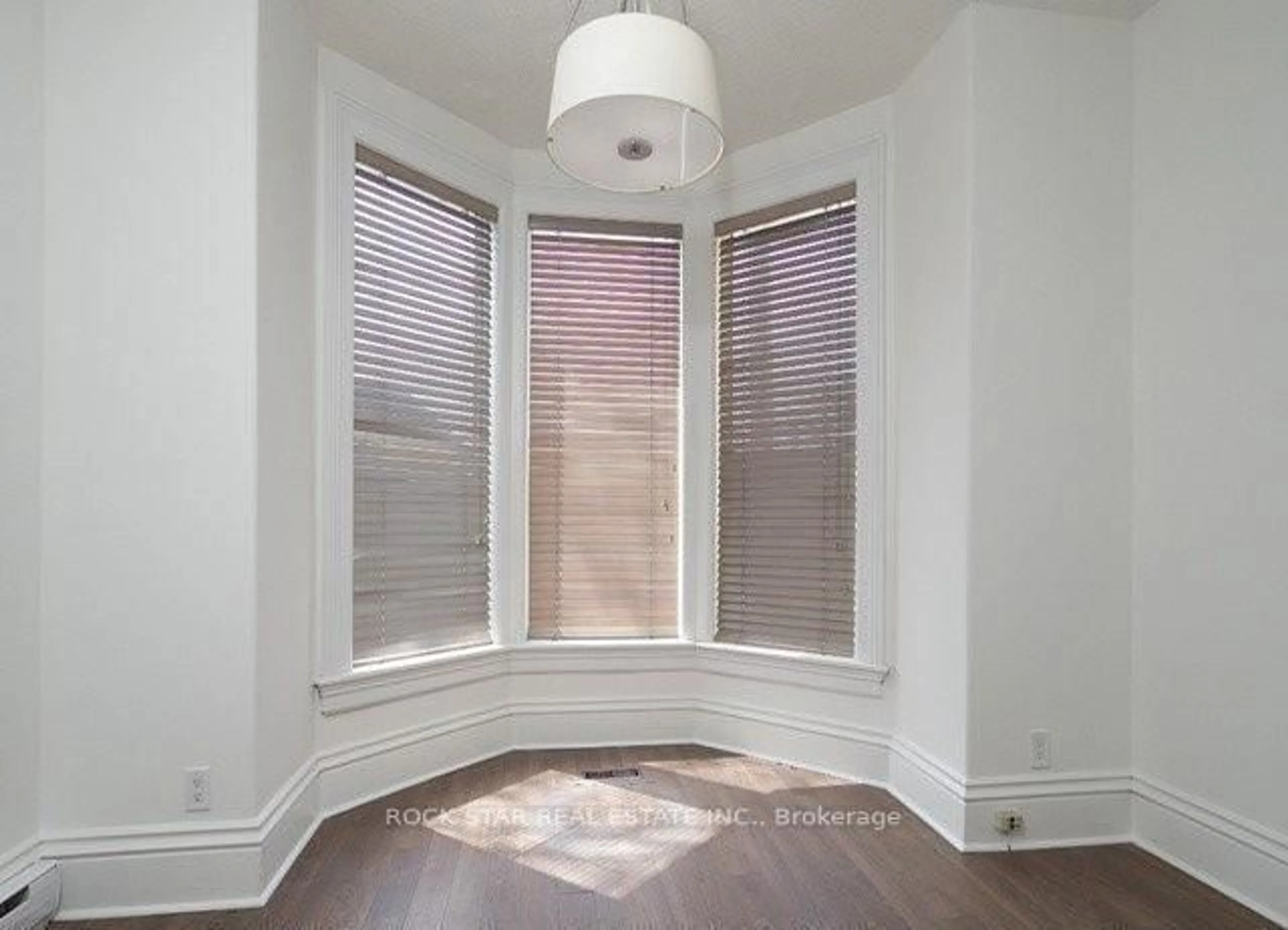 A pic of a room for 111 Ainslie St, Cambridge Ontario N1R 3P2