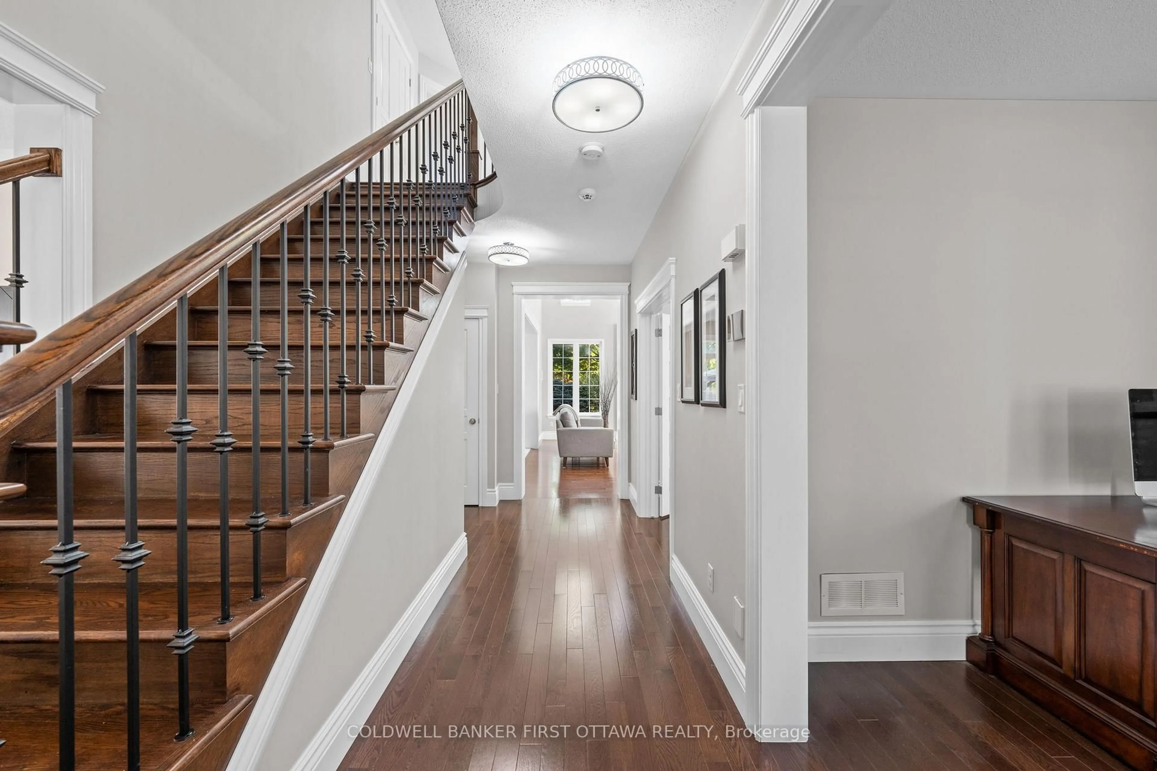 Indoor entryway for 781 Kilbirnie Dr, Ottawa Ontario K2J 0M3