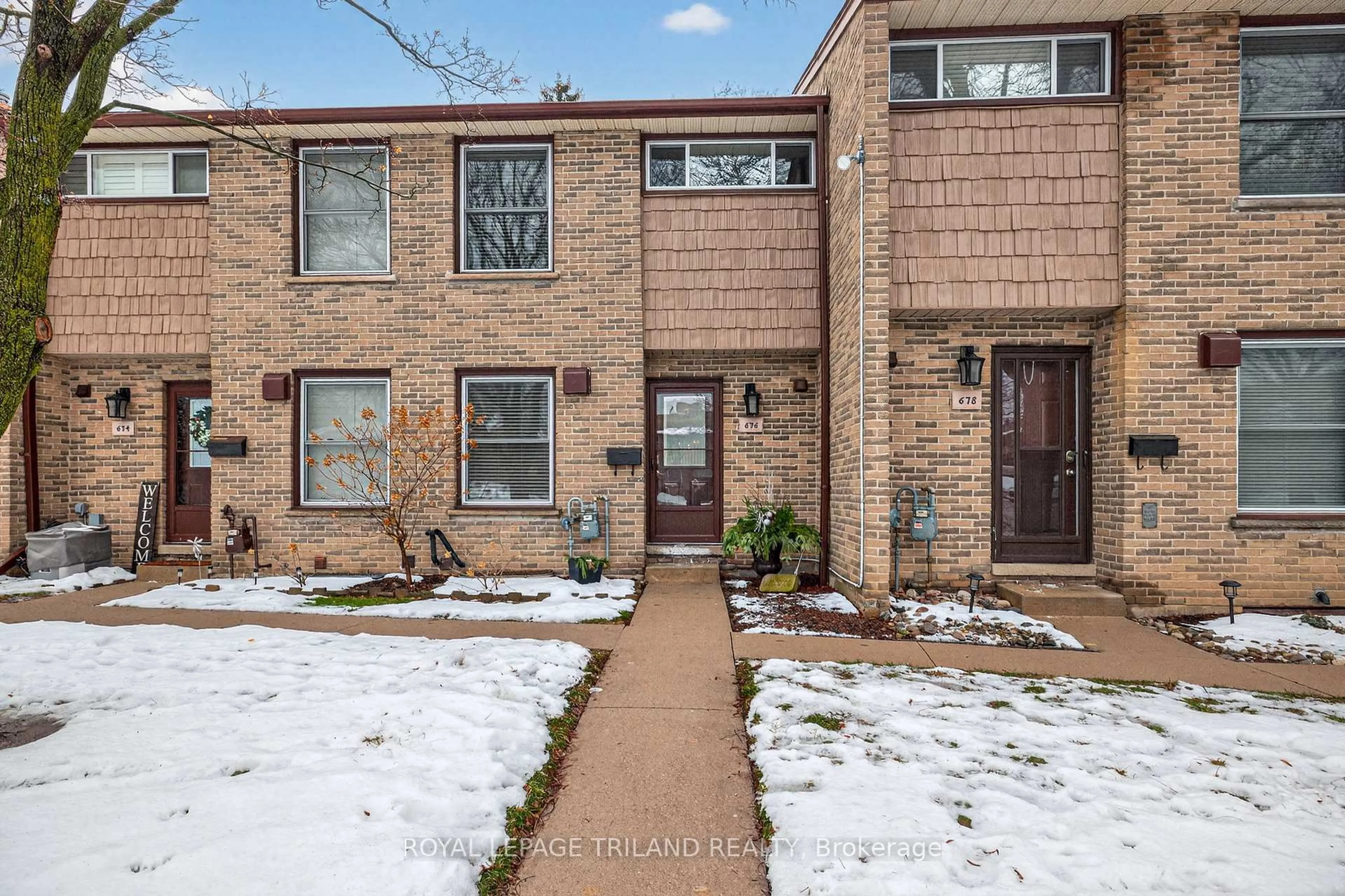 Home with brick exterior material, street for 676 Wonderland Rd #39, London South Ontario N6H 4Y8