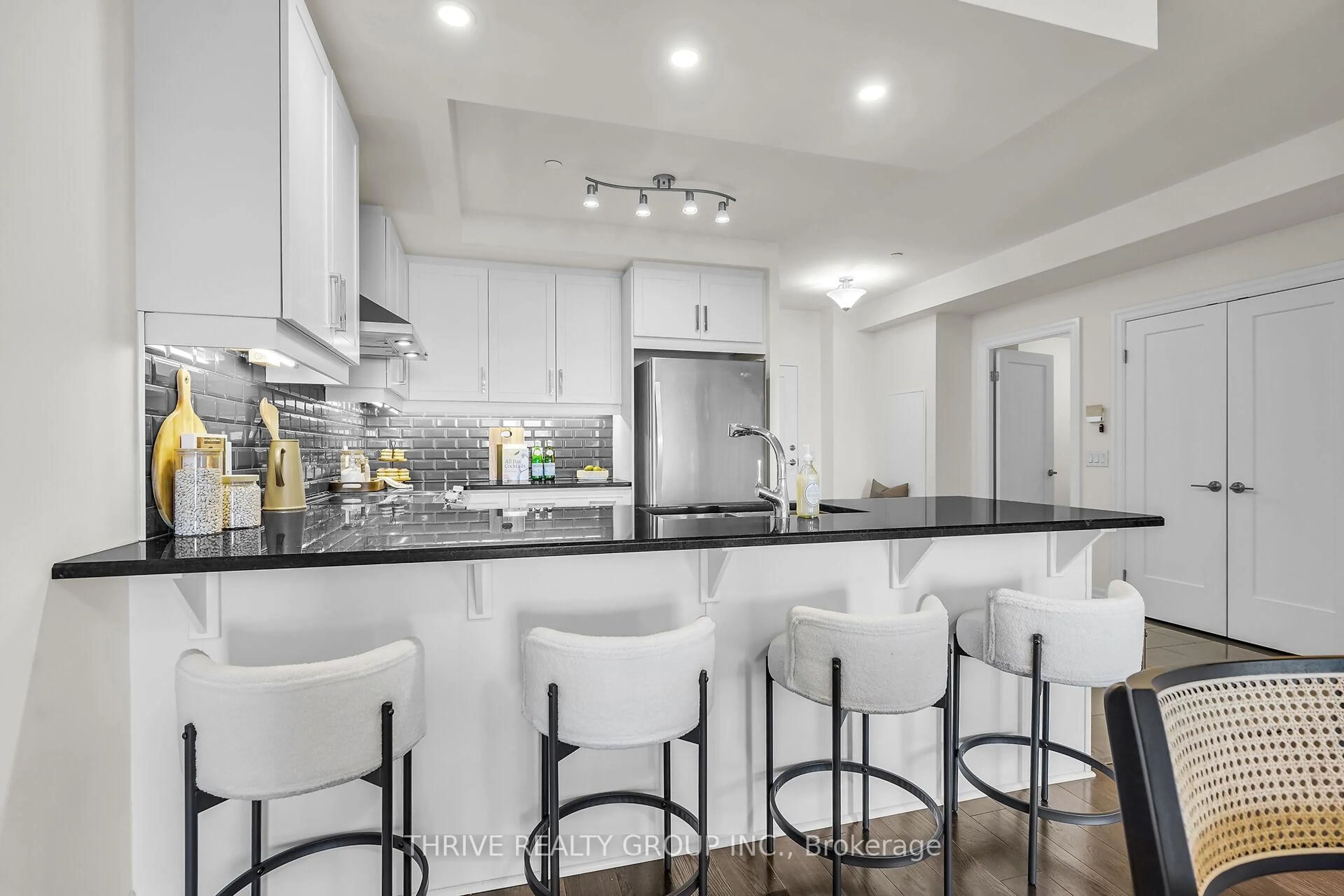 Contemporary kitchen, ceramic/tile floor for 505 Talbot St #2202, London East Ontario N6A 2S6