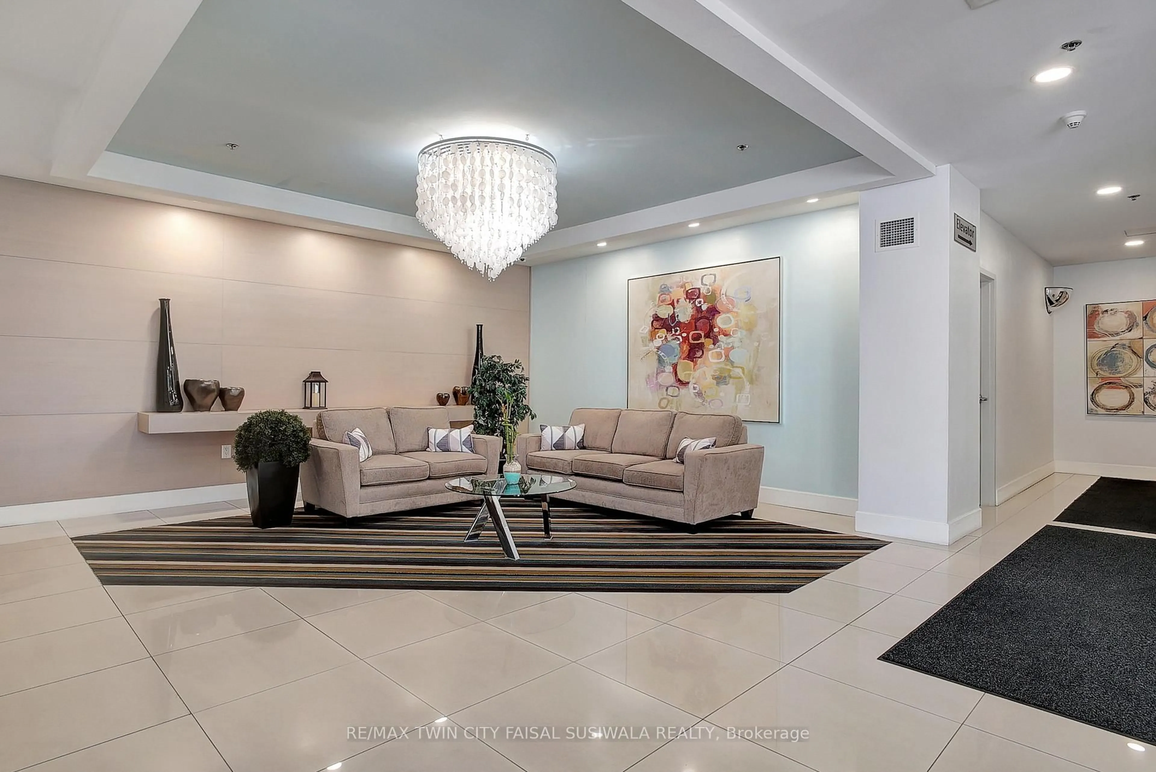 Lobby for 170 WATER St #1206, Cambridge Ontario N1R 3B6