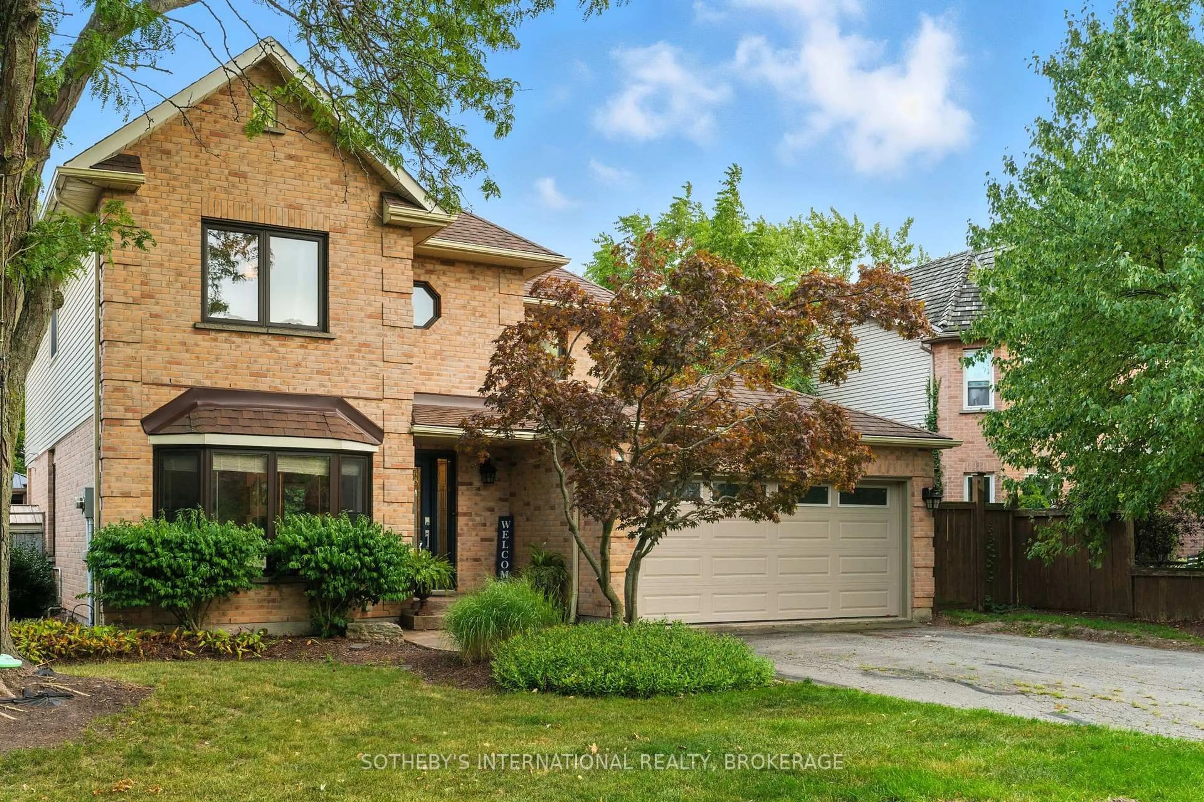 Home with brick exterior material, street for 32 STERLING St, St. Catharines Ontario L2S 3T2