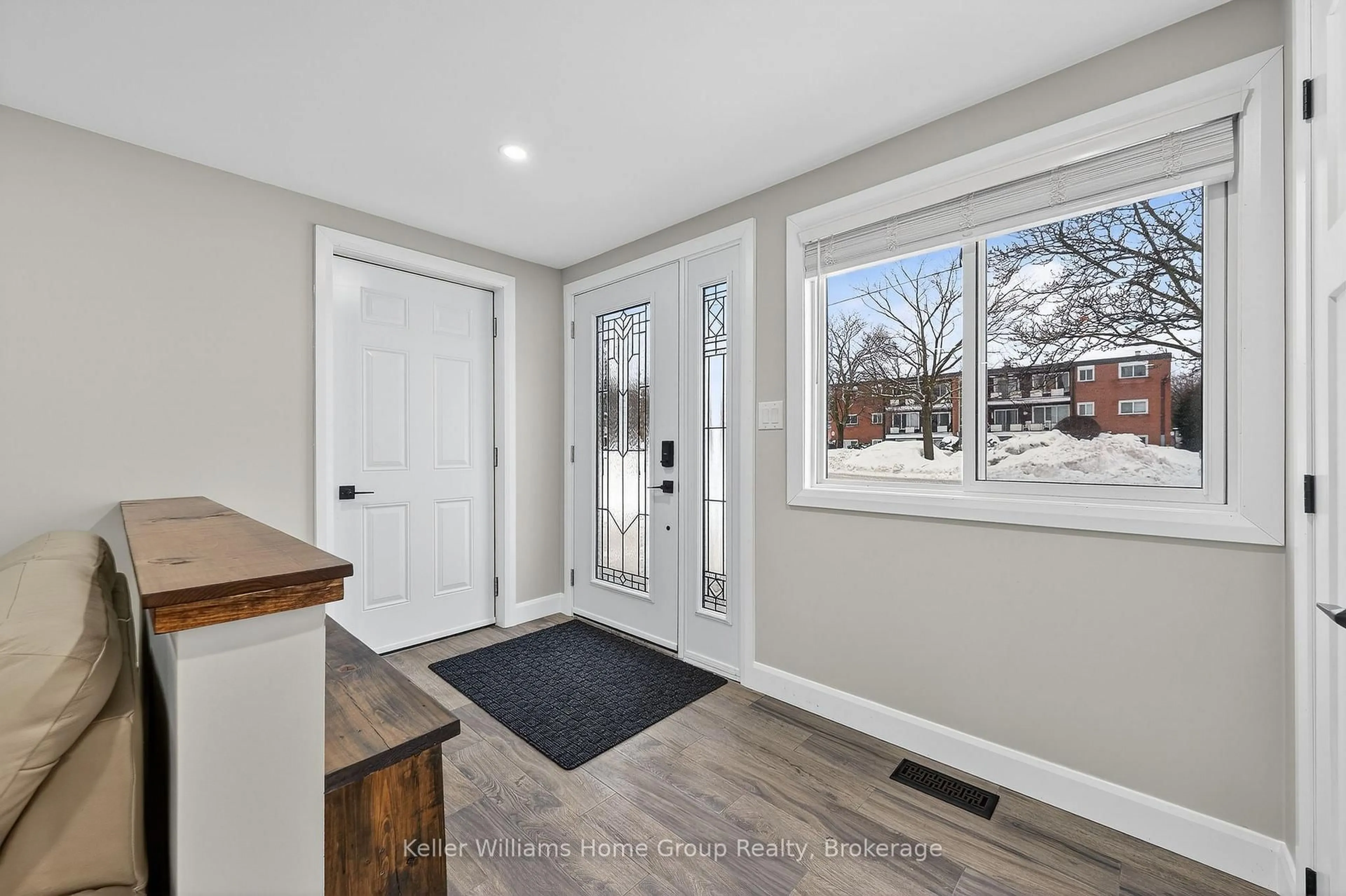 Indoor entryway for 7 Normandy Dr, Guelph Ontario N1E 2P2