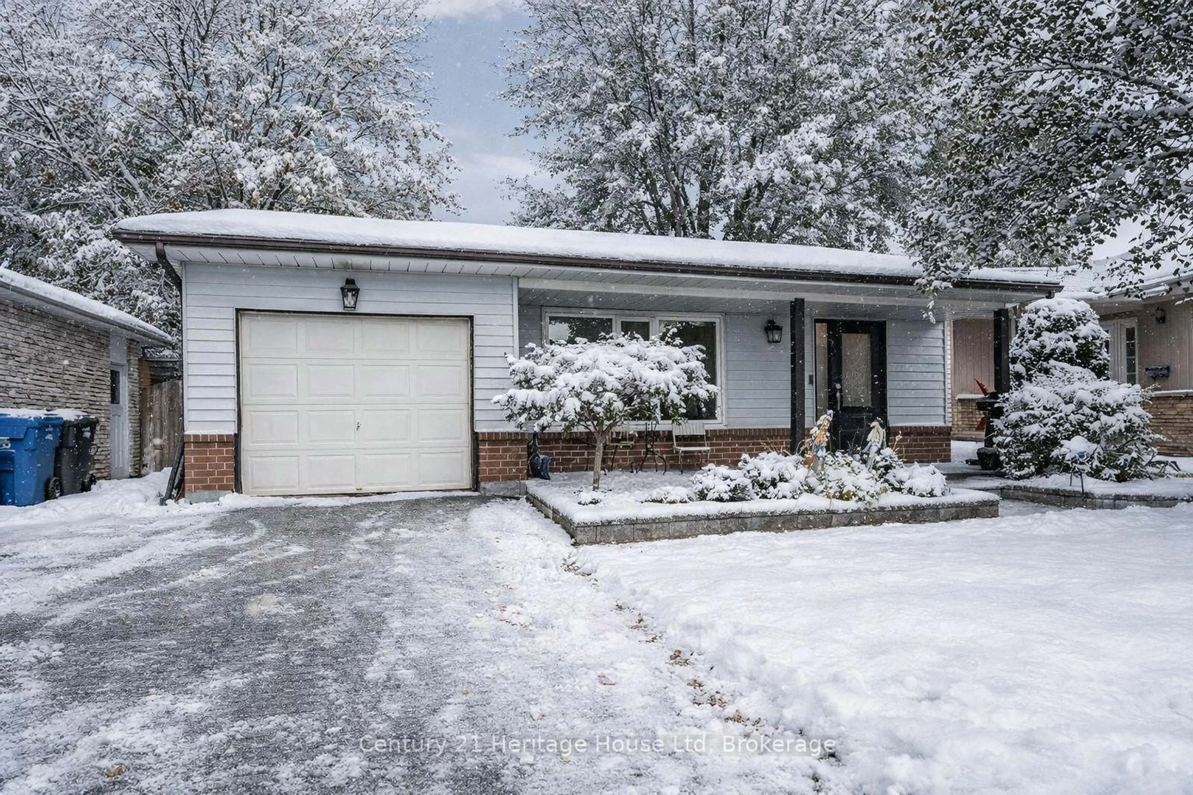 Home with vinyl exterior material, street for 378 West Acres Dr, Guelph Ontario N1H 7A8