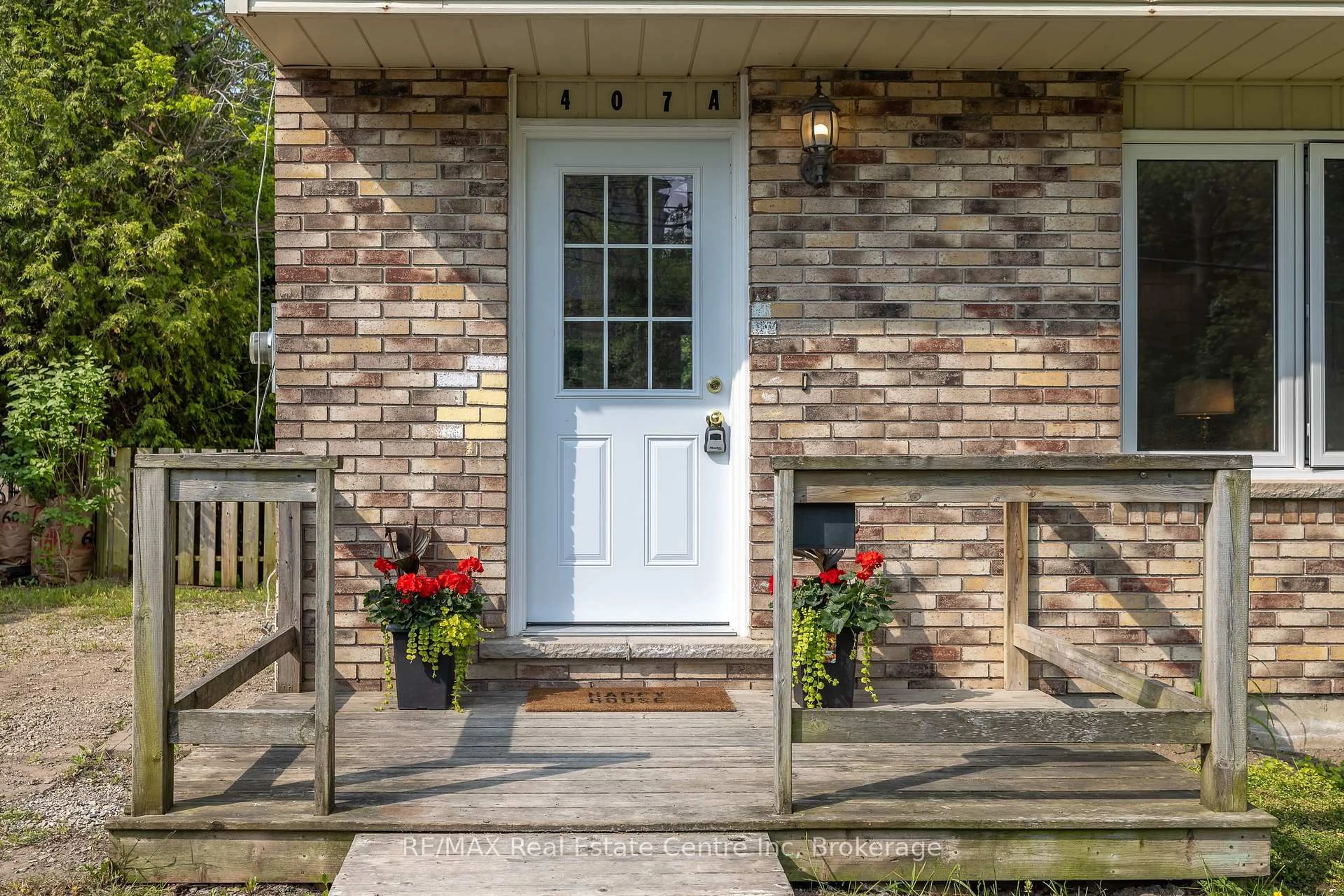 Indoor entryway for 407-A Main St, Guelph/Eramosa Ontario N0B 2K0