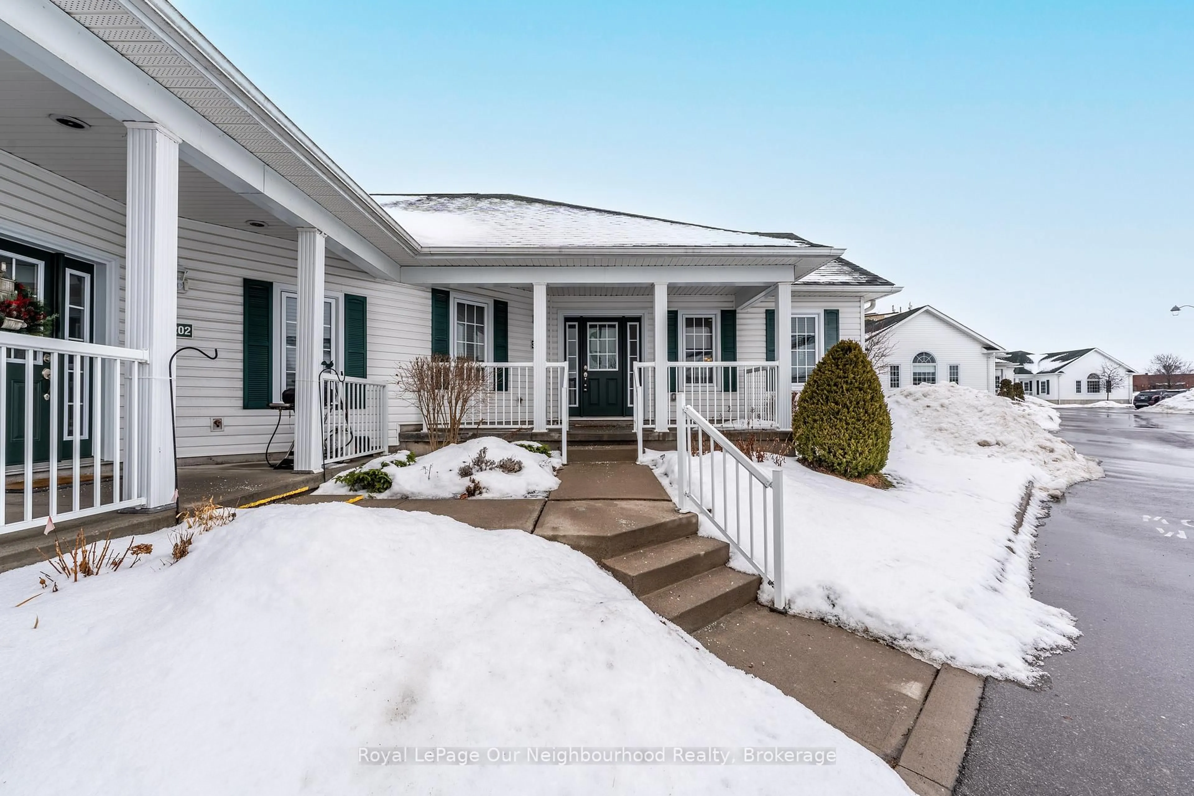 Home with vinyl exterior material, street for 300 Croft St #Unit # 3201, Port Hope Ontario L1A 0E1