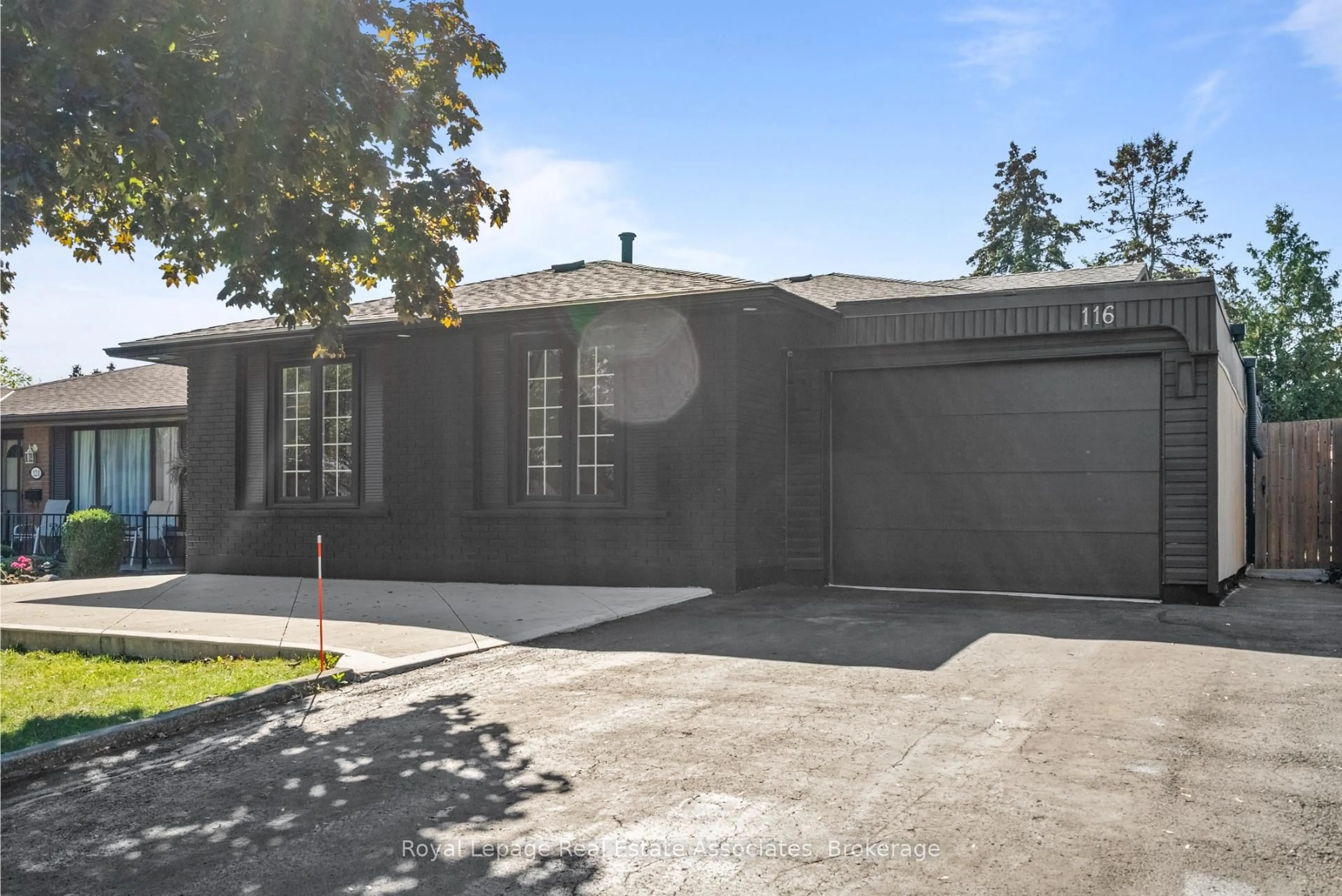 Unknown for 116 Boston Cres, Hamilton Ontario L8T 4N2