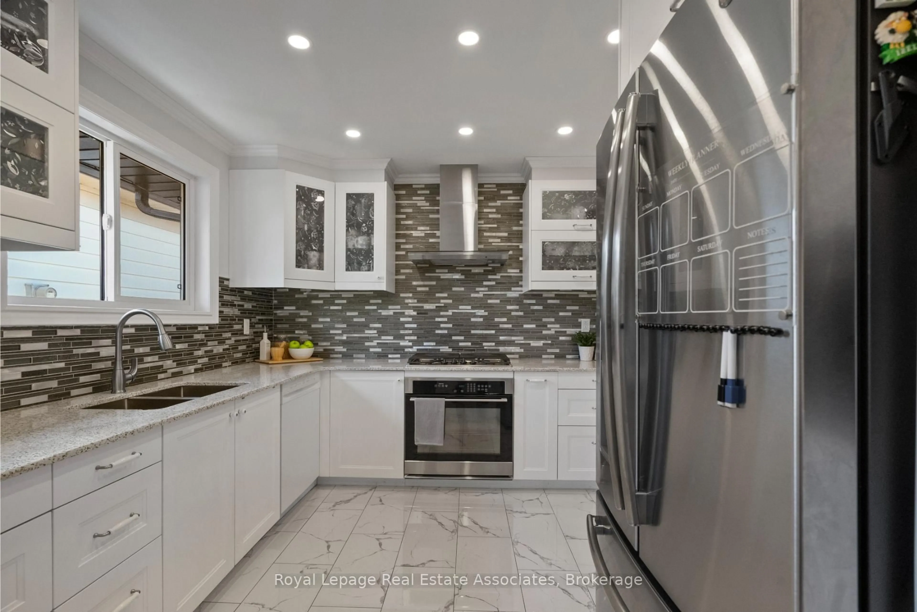 Contemporary kitchen, ceramic/tile floor for 116 Boston Cres, Hamilton Ontario L8T 4N2