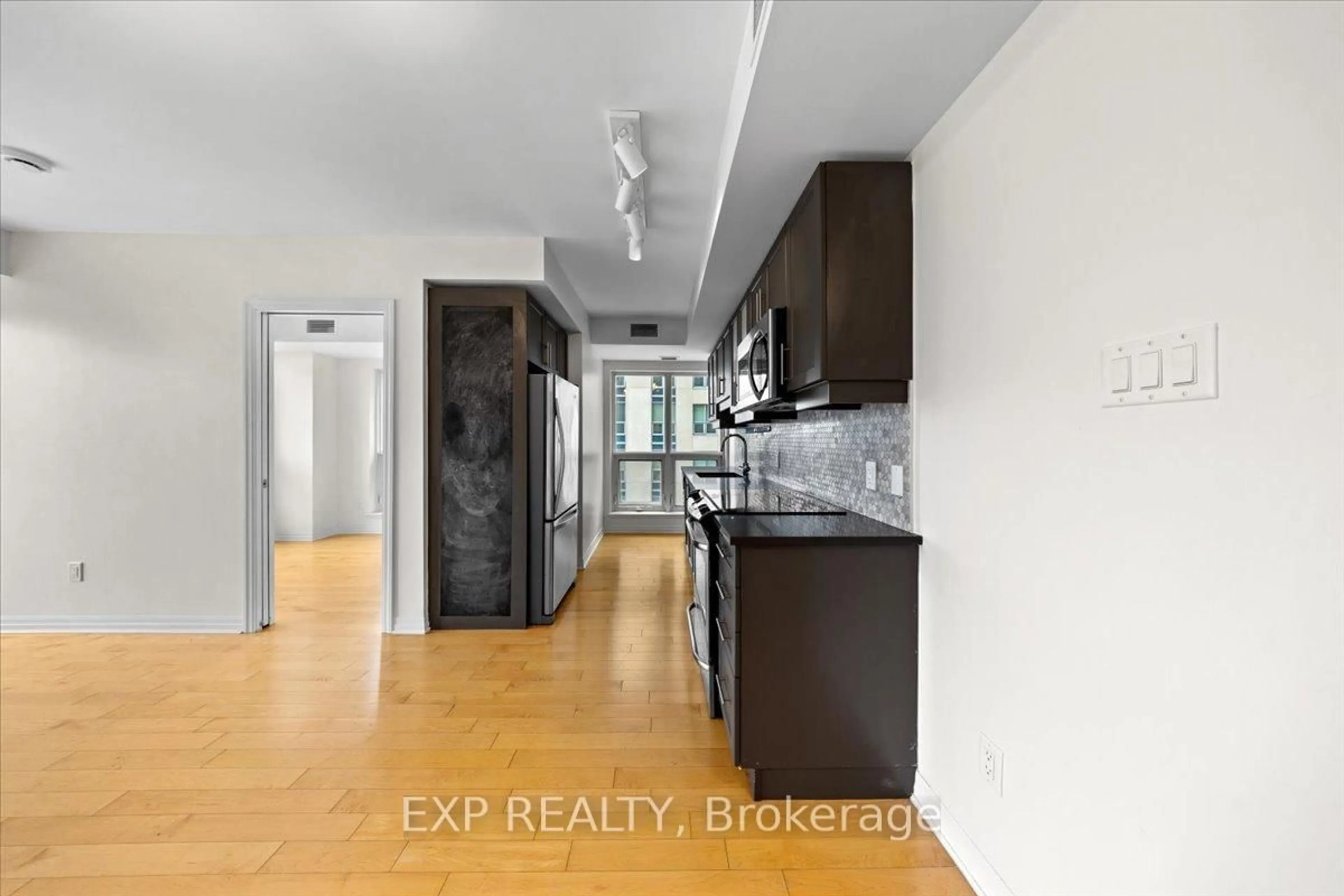 Unknown for 195 Besserer St #2009, Ottawa Ontario K1N 0B6