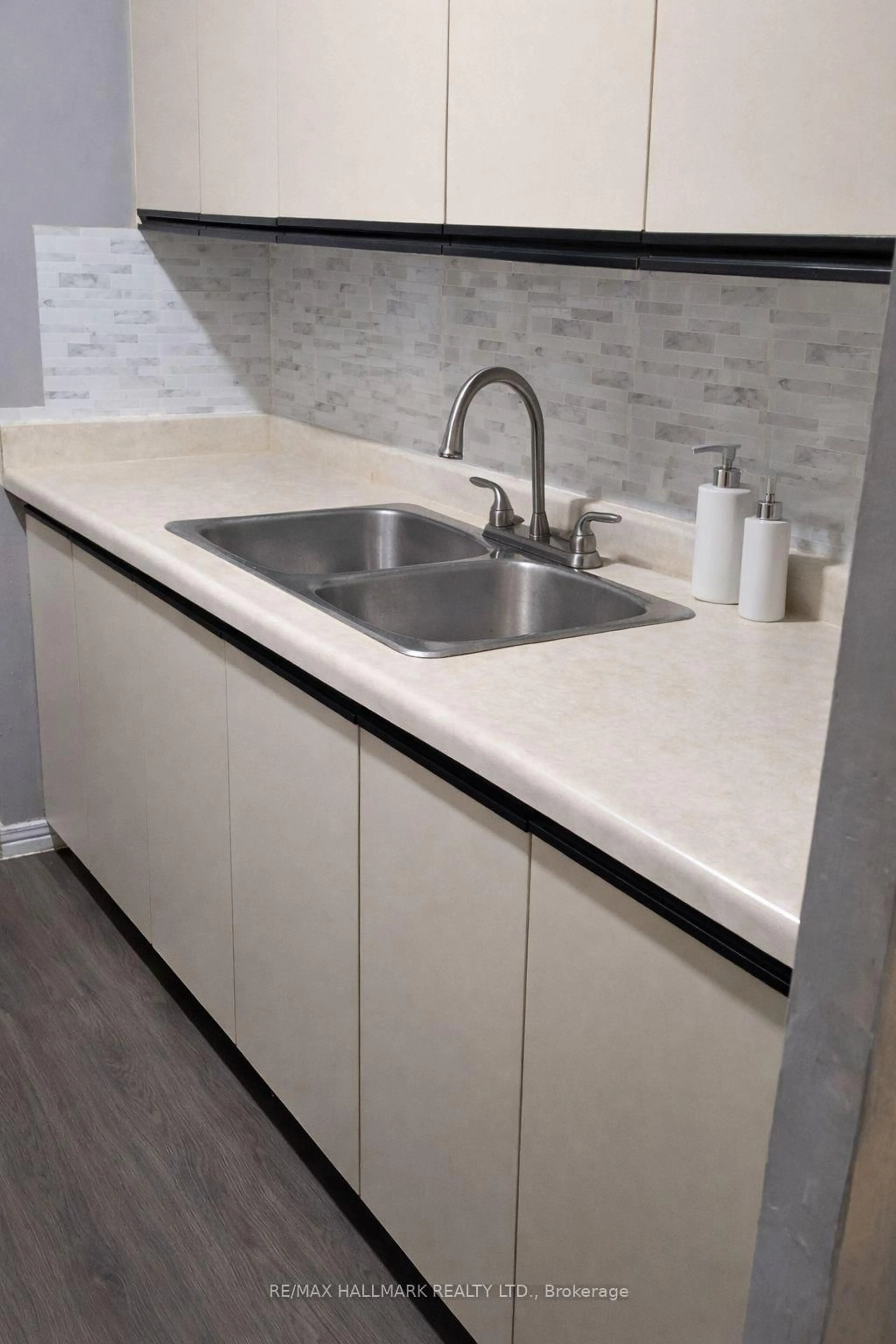 Unknown for 2 Chittim Rd #205, Chatham-Kent Ontario N0P 1A0