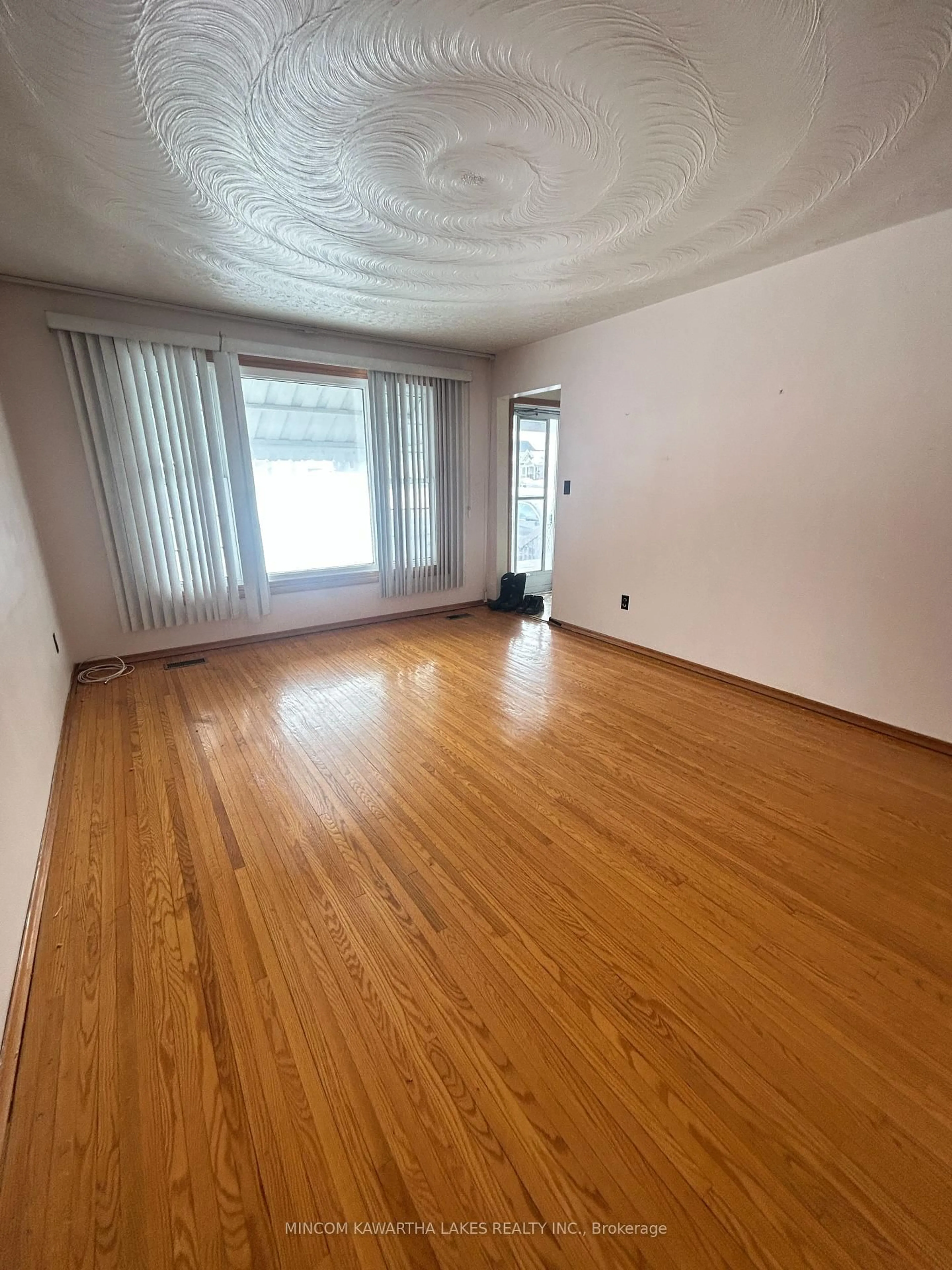 A pic of a room for 707 Otonabee Dr, Peterborough Ontario K9J 7P8