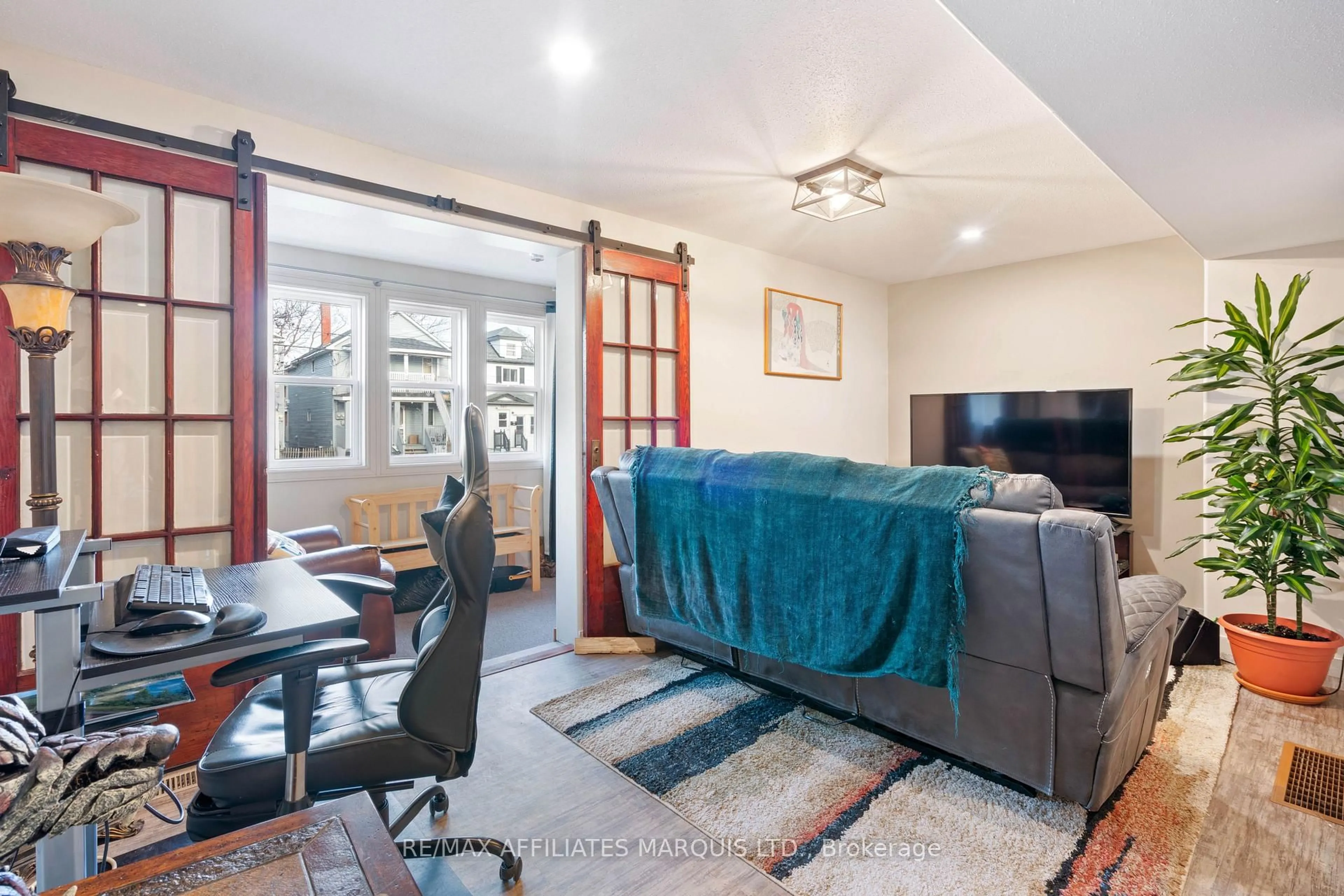 Living room with furniture, unknown for 310 Belmont St, Cornwall Ontario K6H 4Z6