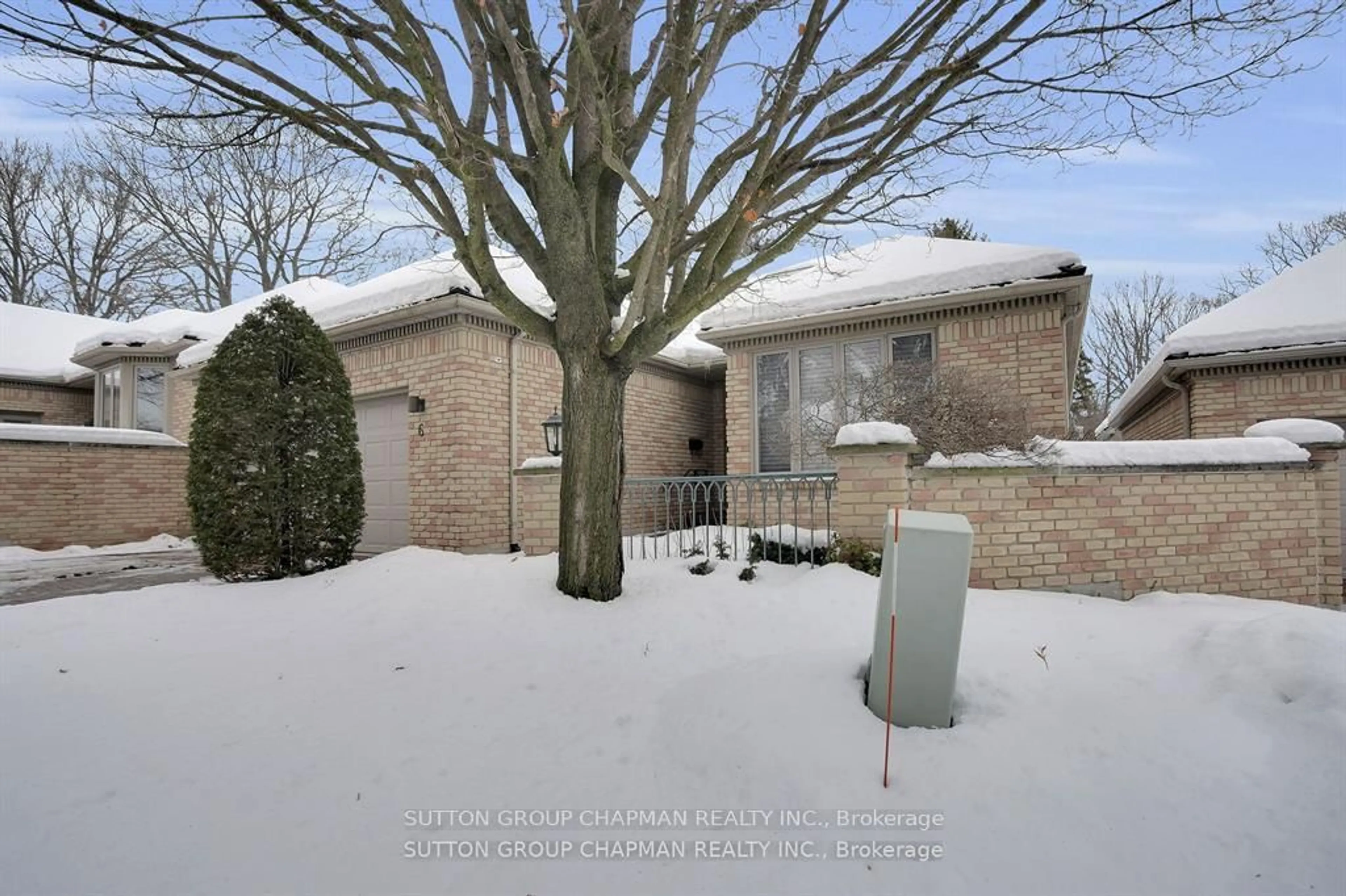 A pic from outside/outdoor area/front of a property/back of a property/a pic from drone, street for 1040 Riverside Dr #6, London North Ontario N6H 5N4