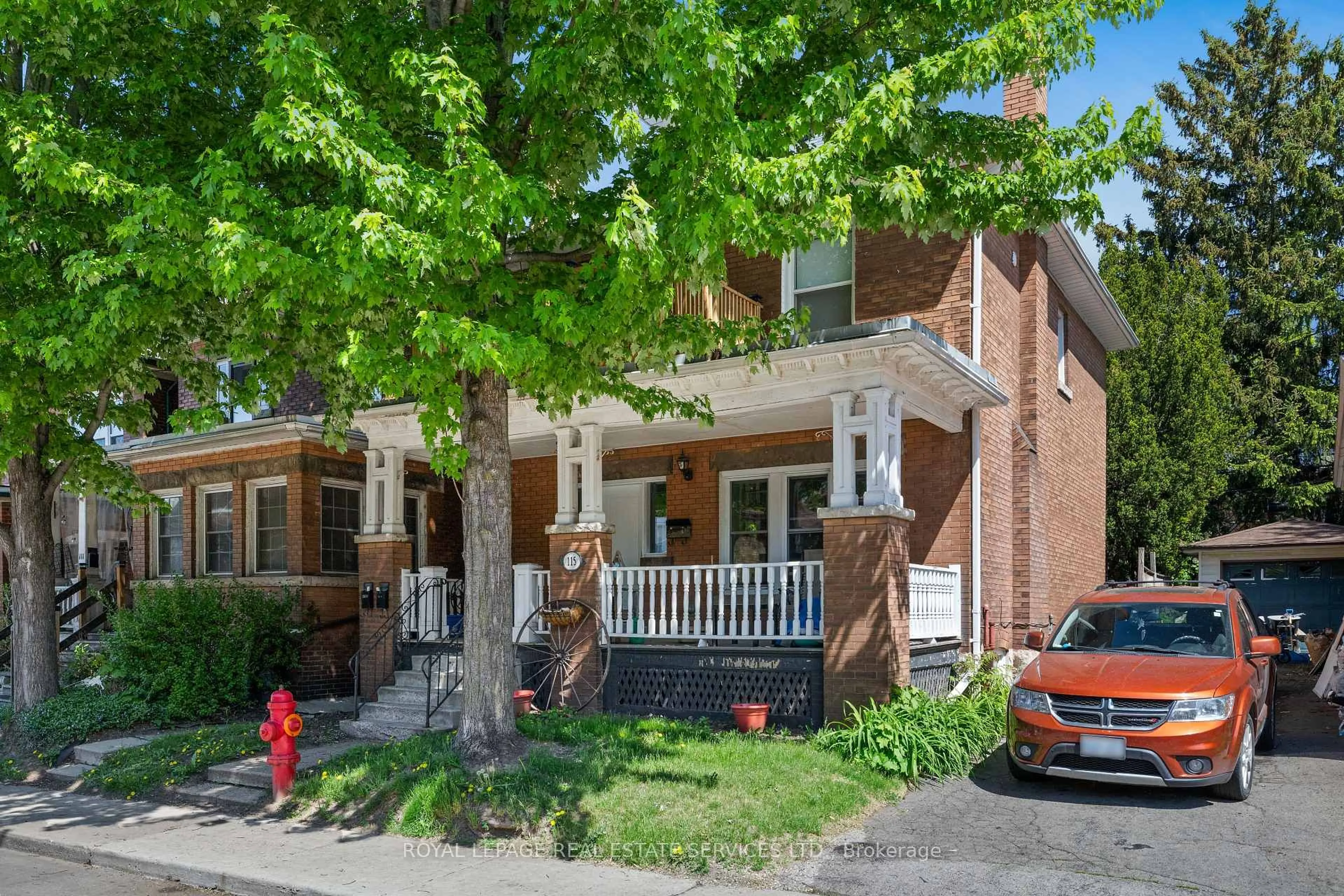 Home with brick exterior material, street for 115 Spadina Ave, Hamilton Ontario L8M 2X4