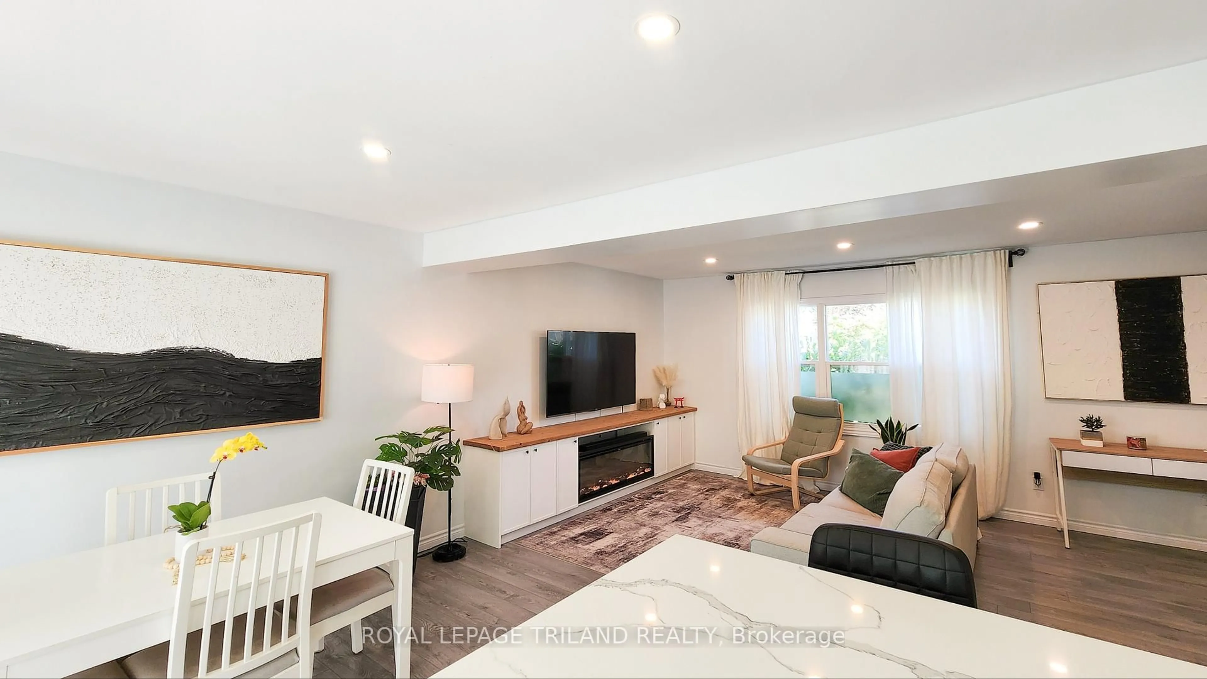 Living room with furniture, unknown for 51 Ashbury Ave, London South Ontario N6E 1S9