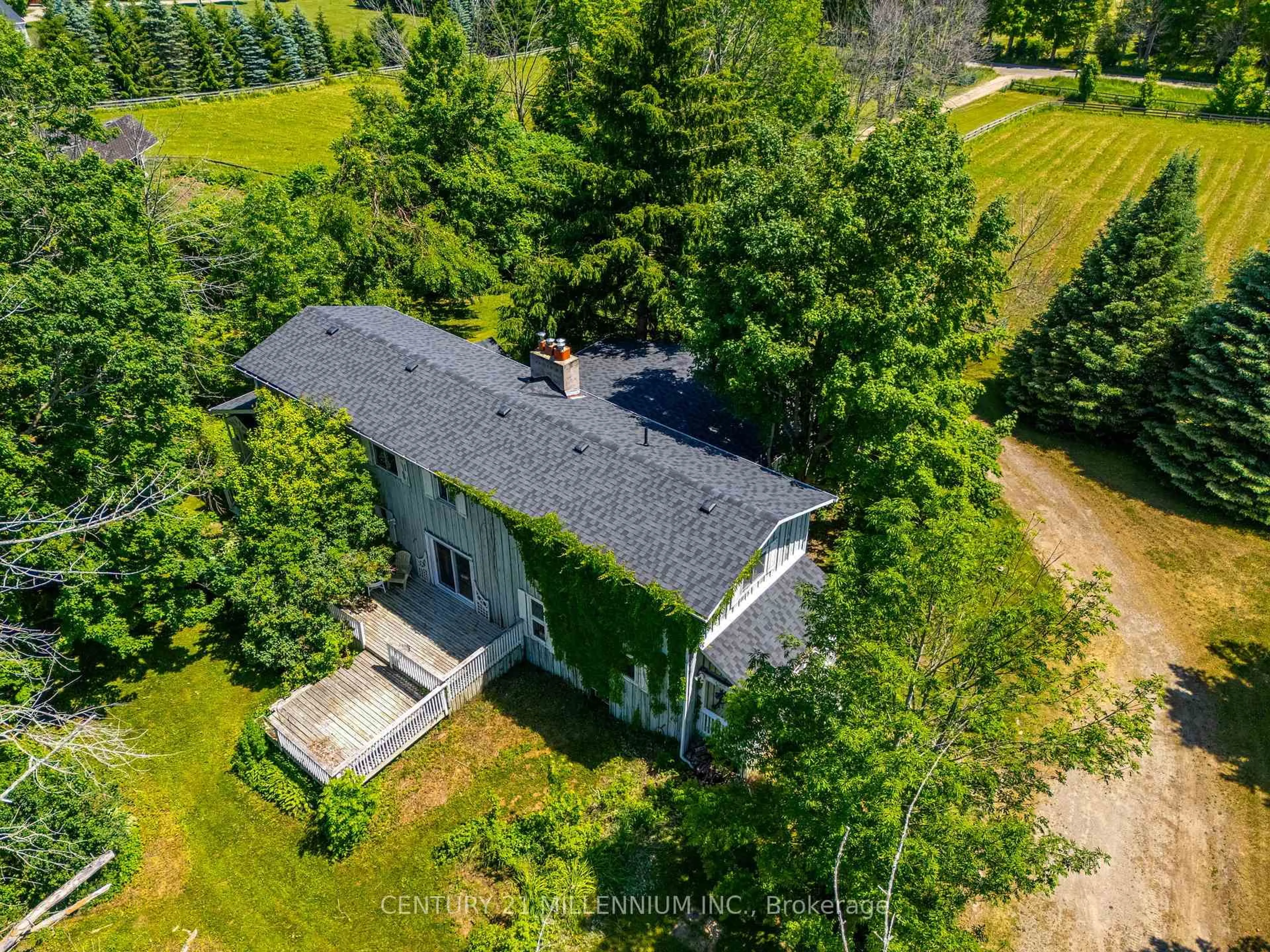 A pic from outside/outdoor area/front of a property/back of a property/a pic from drone, unknown for 836100 4th Line East Line, Mulmur Ontario L9V 0J1