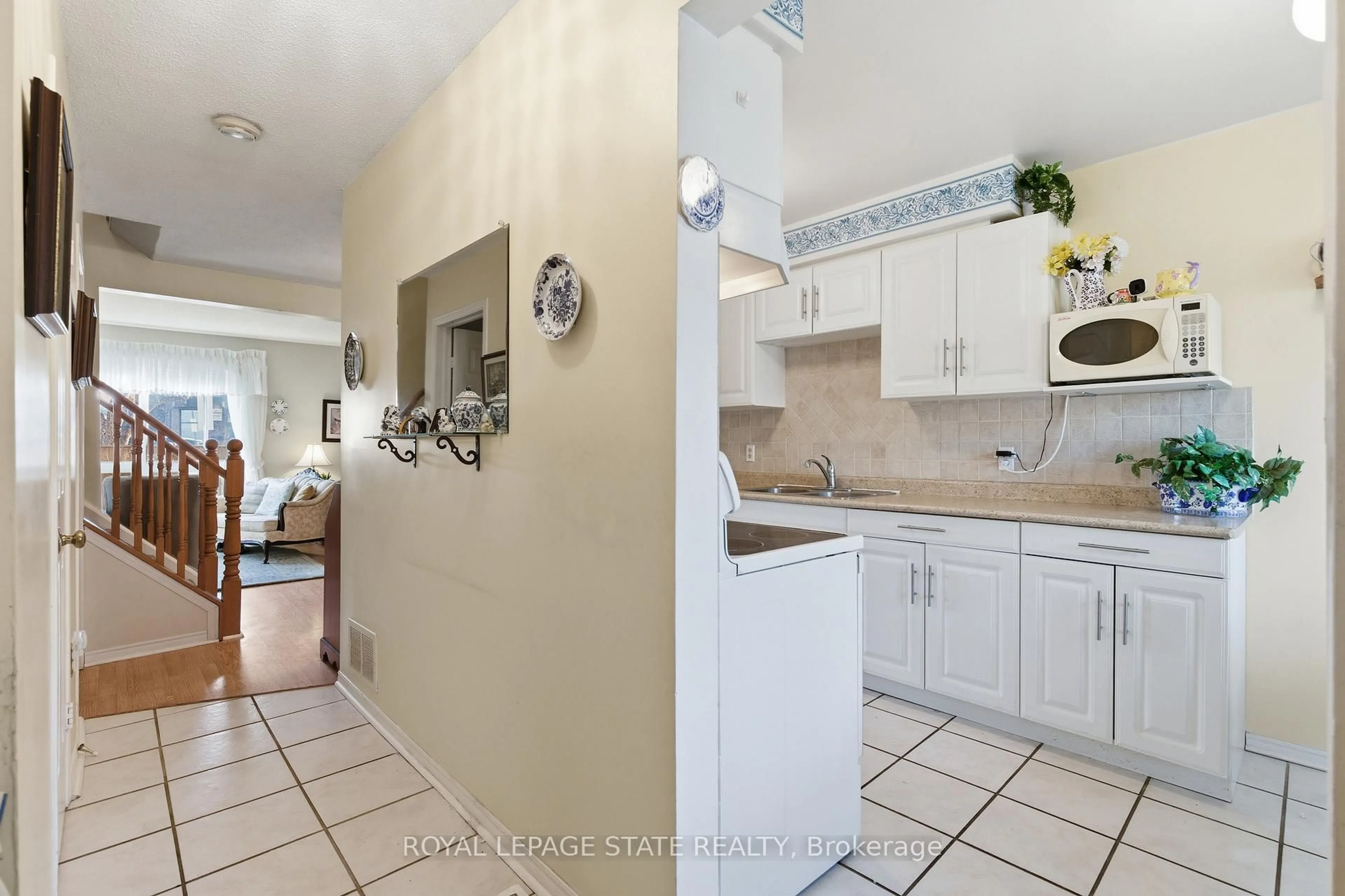 Unknown for 618 Barton St #4, Hamilton Ontario L8E 4X3