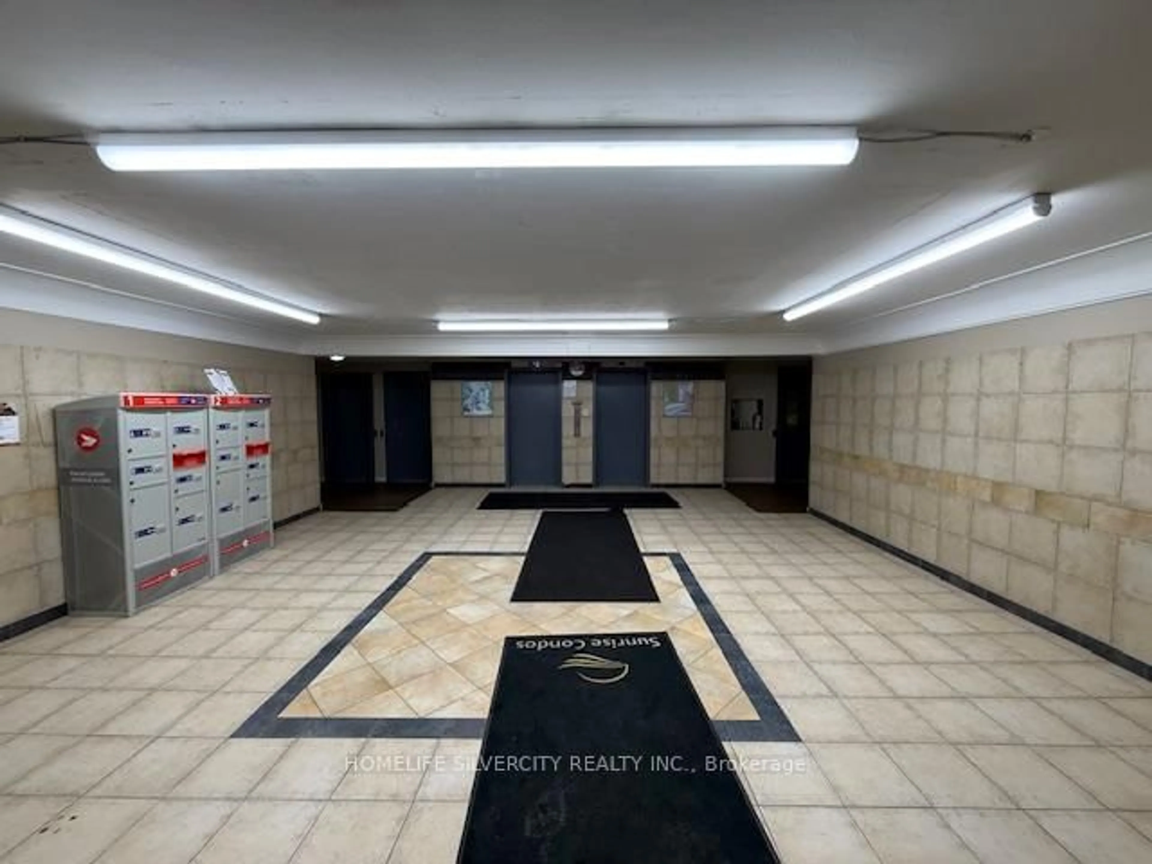 Unknown for 583 MORNINGTON Ave #103, London East Ontario N5Y 3E9