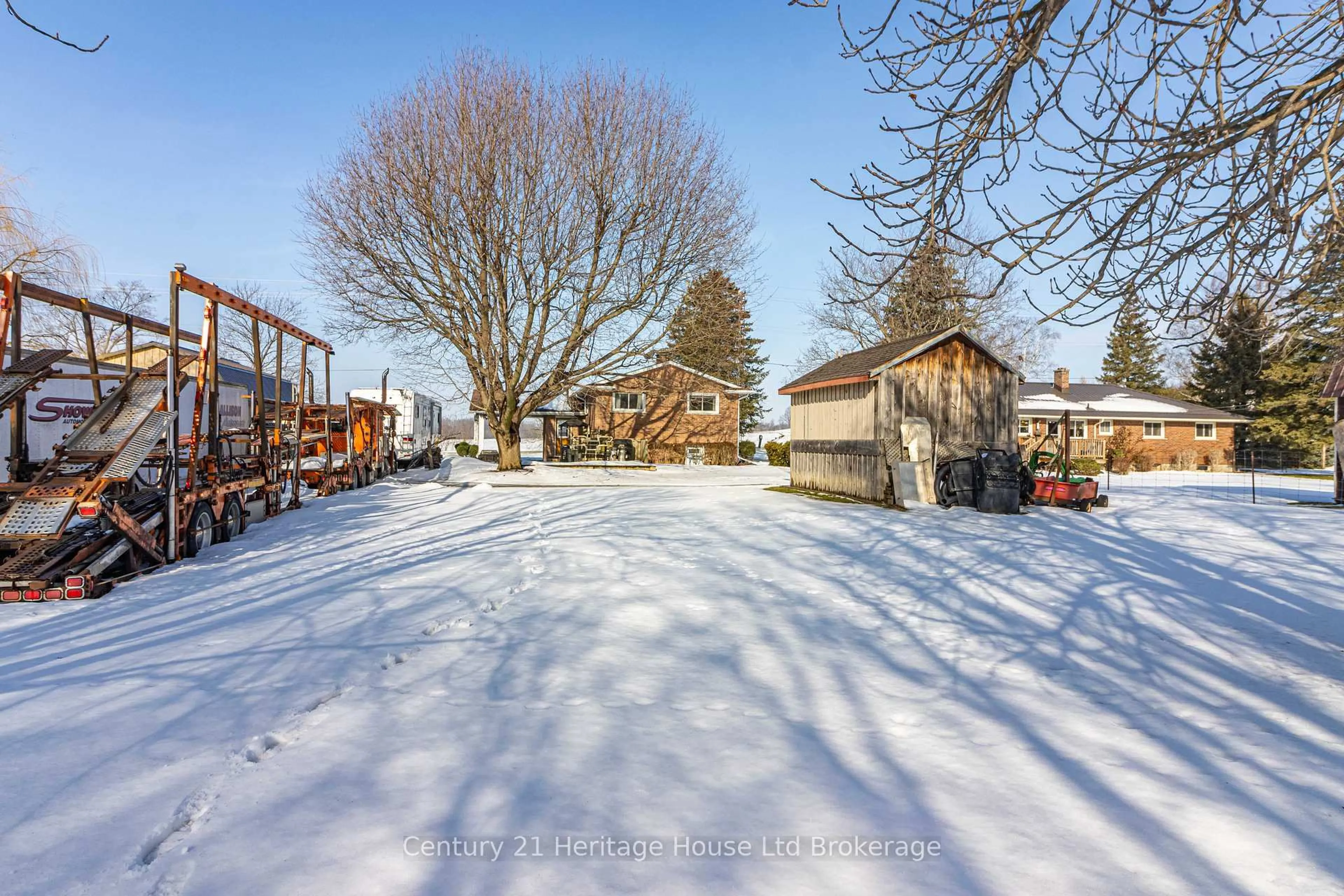 A pic from outside/outdoor area/front of a property/back of a property/a pic from drone, street for 745190 Oxford Road 17, Woodstock Ontario N4S 7W2